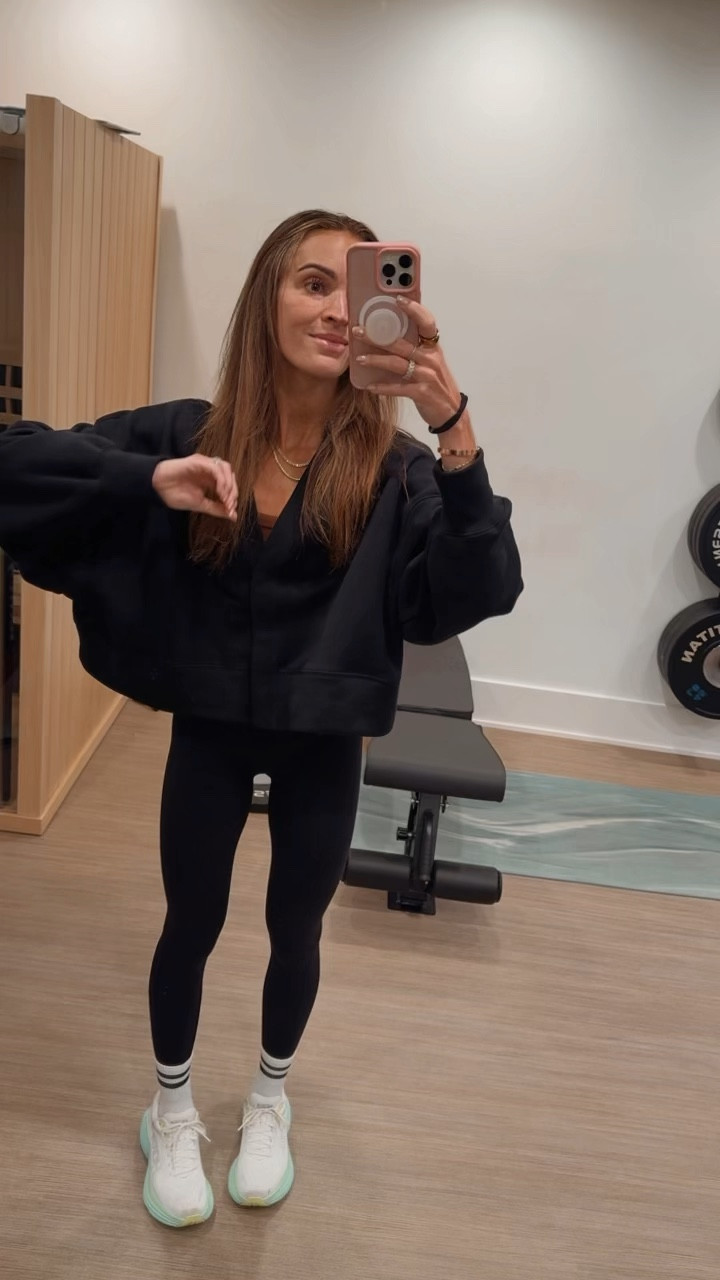 probably need to get this nike cardigan in another color 😅 wearing size xs