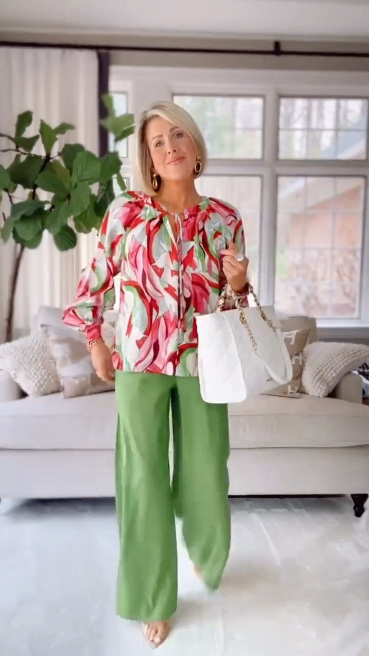 From 4/22-5/3 @Macys is having their Friends and Family Sale with 30% off select top brands and an additional 15% off for Beauty Plus members earning Star Money. 

 #LTKMothersDay #LTKOver40 #LTKSaleAlert