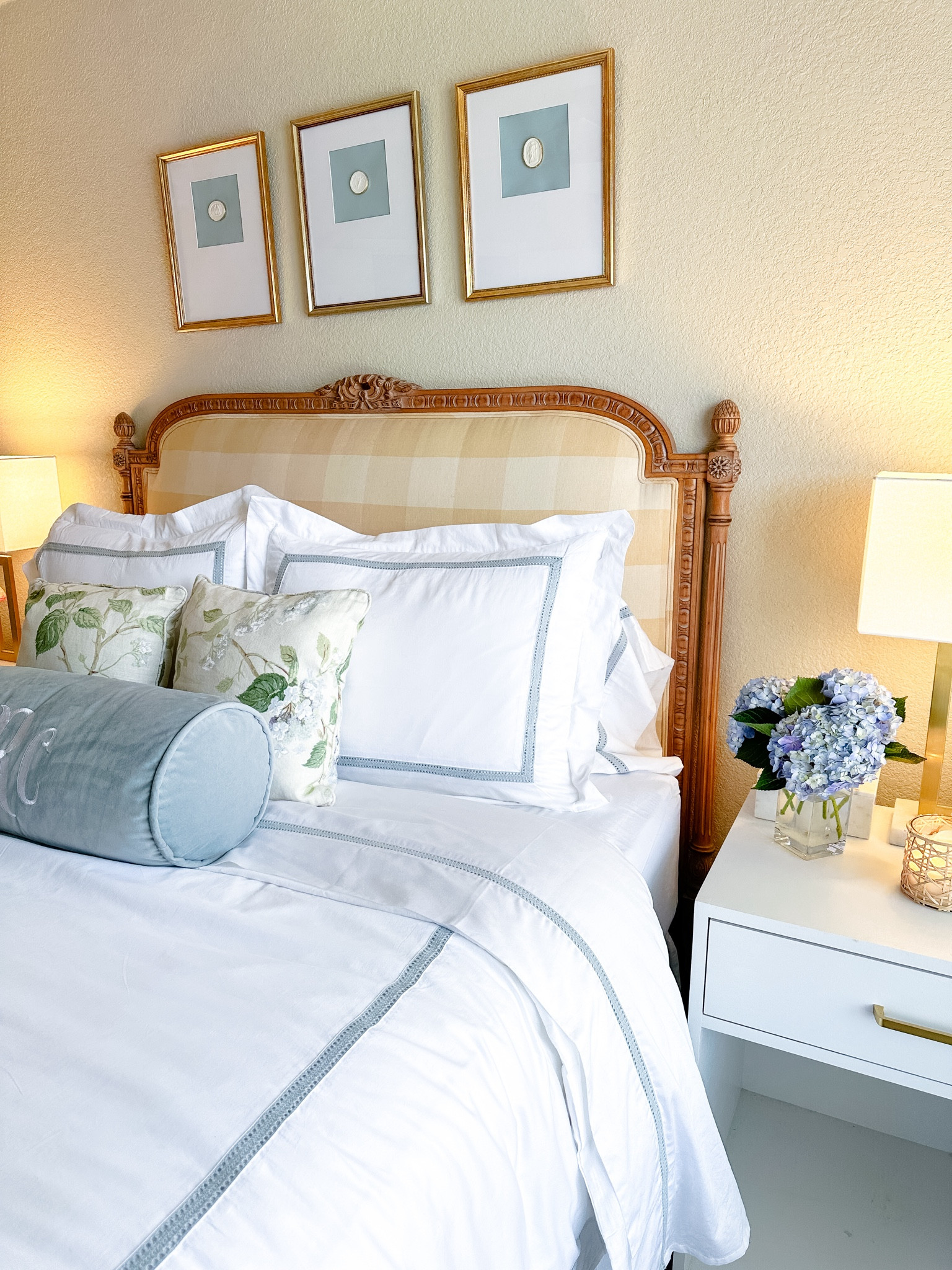 New bedding from Boll and Branch! Code LOUISE20 for 20% off! Headboard is antique and I made the intaglios about our bed :) bolster pillow was custom made!

Bedding // bedroom // 

#LTKhome #LTKSeasonal