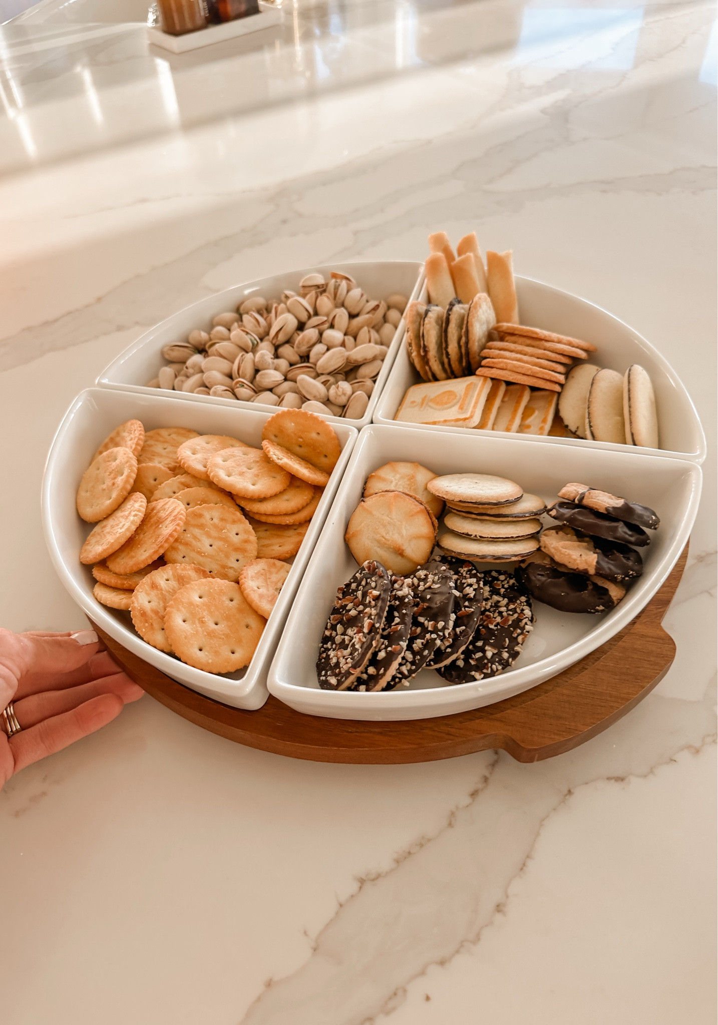 Great hostess gift idea under $25! This could also be a great gift for mom, sister, mother-in-law or anyone that loves to host get together. Also only getting some other gift ideas from Walmart here!

@walmart 
#walmartpartner #WalmartGifts

#LTKGiftGuide #LTKHome #LTKHoliday