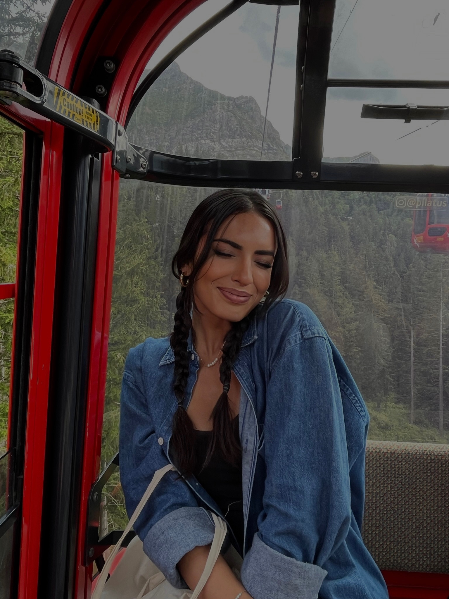 Swooning over Switzerland 🚠♥️🇨🇭

Denim, Summer, travel, classic, outfit, 2023 trend, timeless, hairstyle, inspo, jewelry, vacation, comfort

#LTKtravel #LTKsalealert #LTKunder100