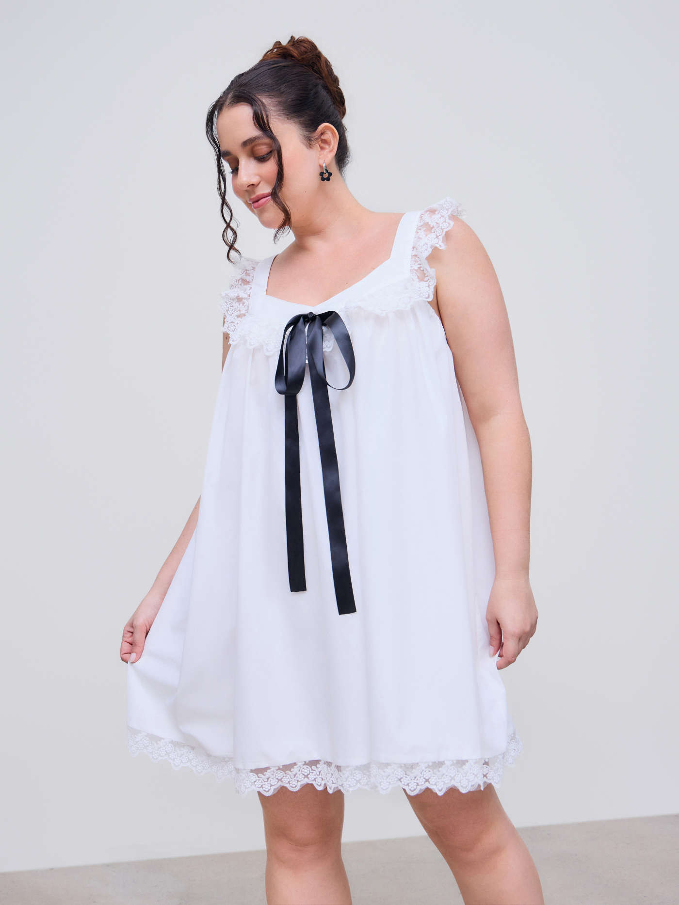 Cotton-blend Sweetheart Lace Lettuce Trim Knotted Mini Dress Curve & Plus | Cider