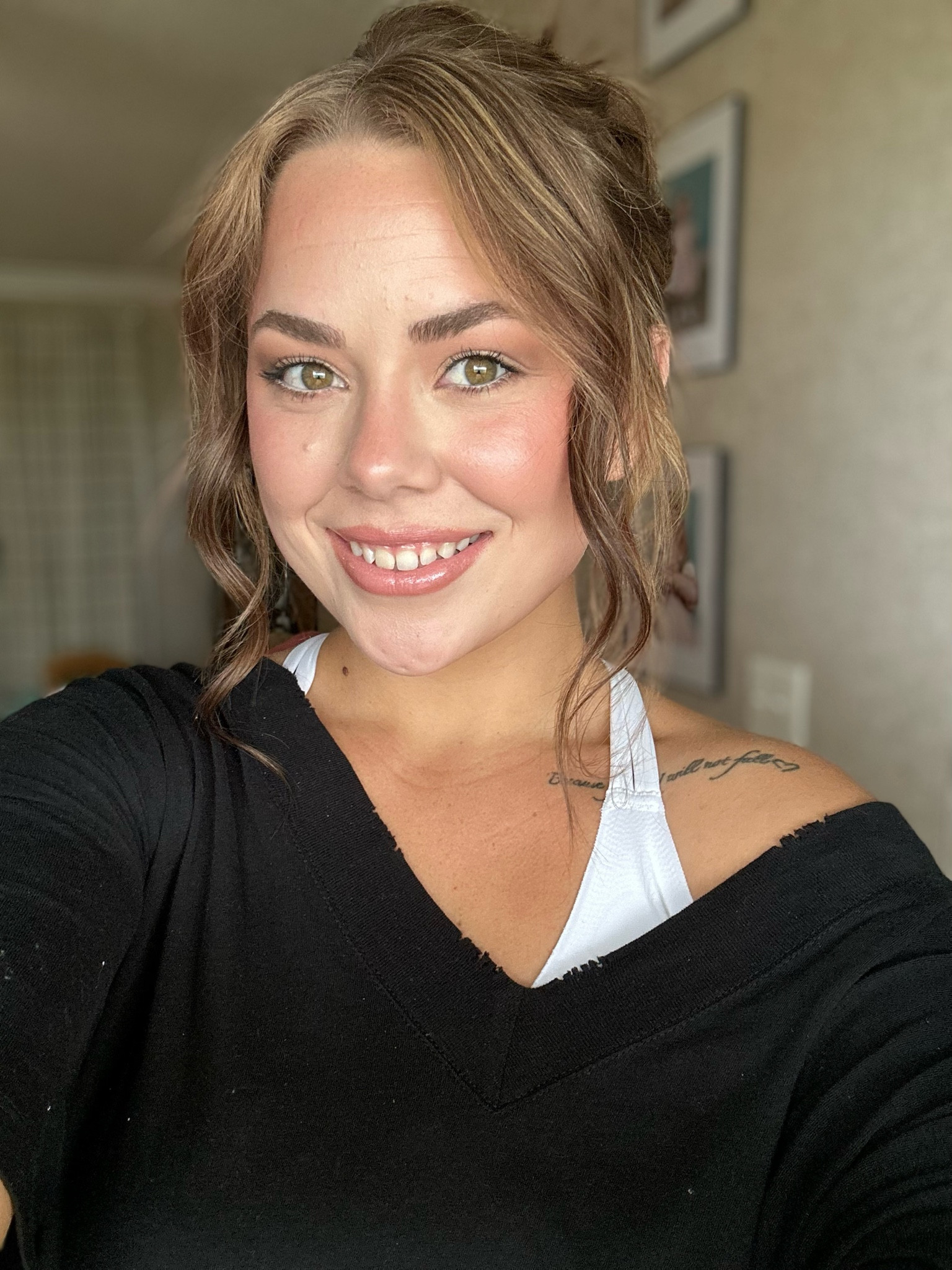 My full face of makeup routine💄 
Full coverage makeup 
Glowy makeup 

#LTKbeauty #LTKstyletip #LTKBeautySale