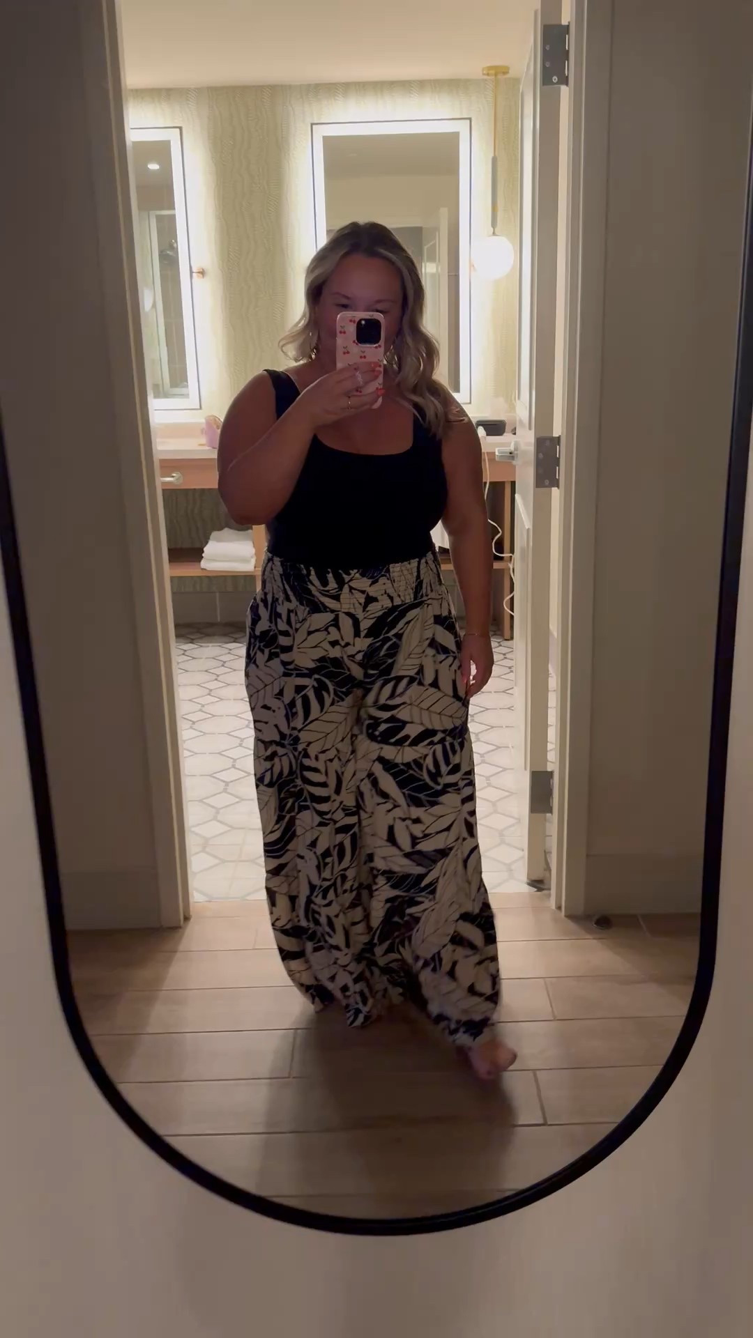 Causal vacation outfit 
Aerie pants size LARGE PETITE 
Tank size LARGE 
Great travel outfit also! Super light weight and comfortable! 

Resort wear, Aerie, flowy pants, petite style, travel style, spring style, summer style, summer outfit, vacation outfit 

#LTKPetite #LTKFindsUnder50 #LTKMidsize
