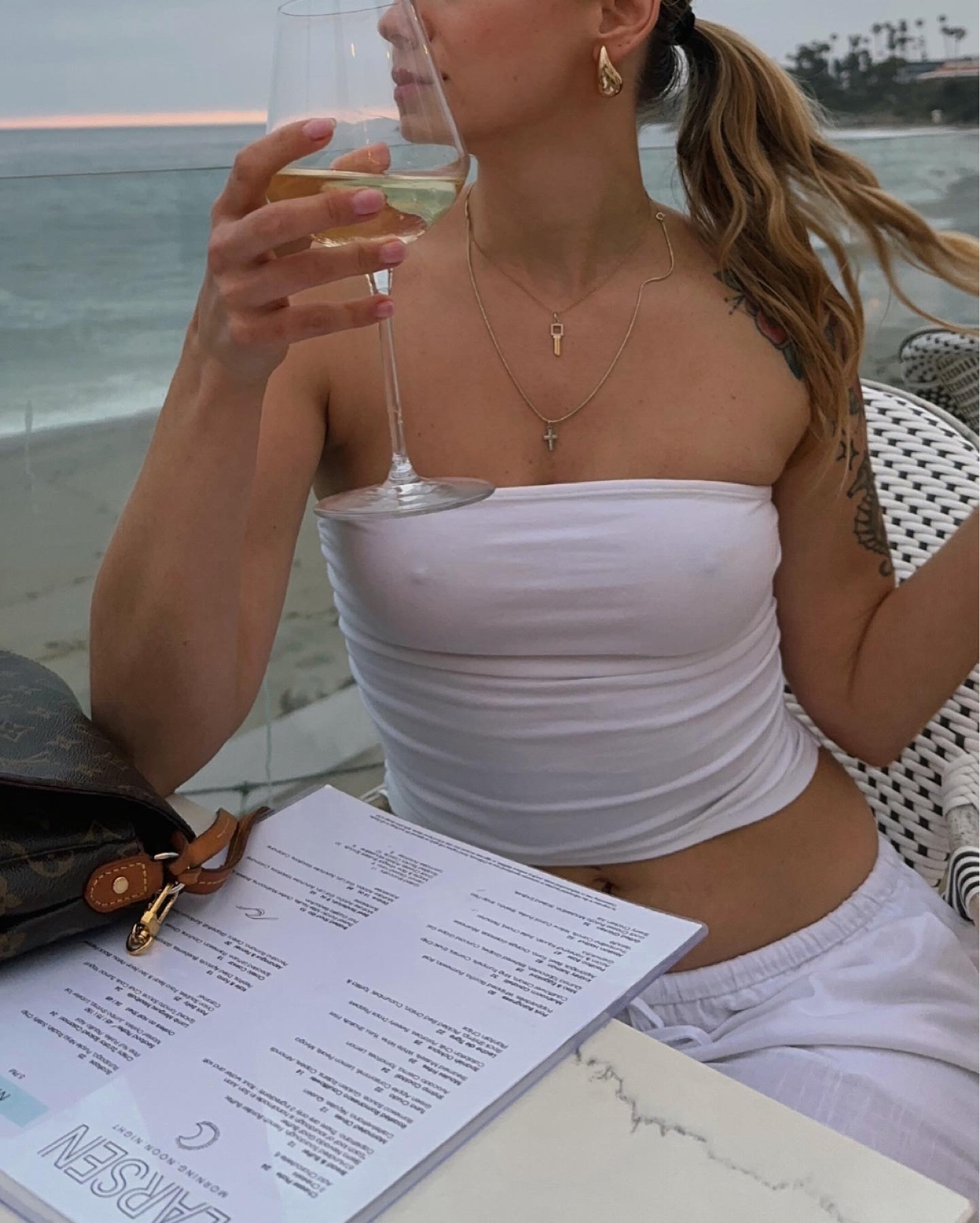 Summer fashion 2023, linen outfit, linen pants, tube top, european fashion, european summer outfit, louis vuitton favorite mm bag 