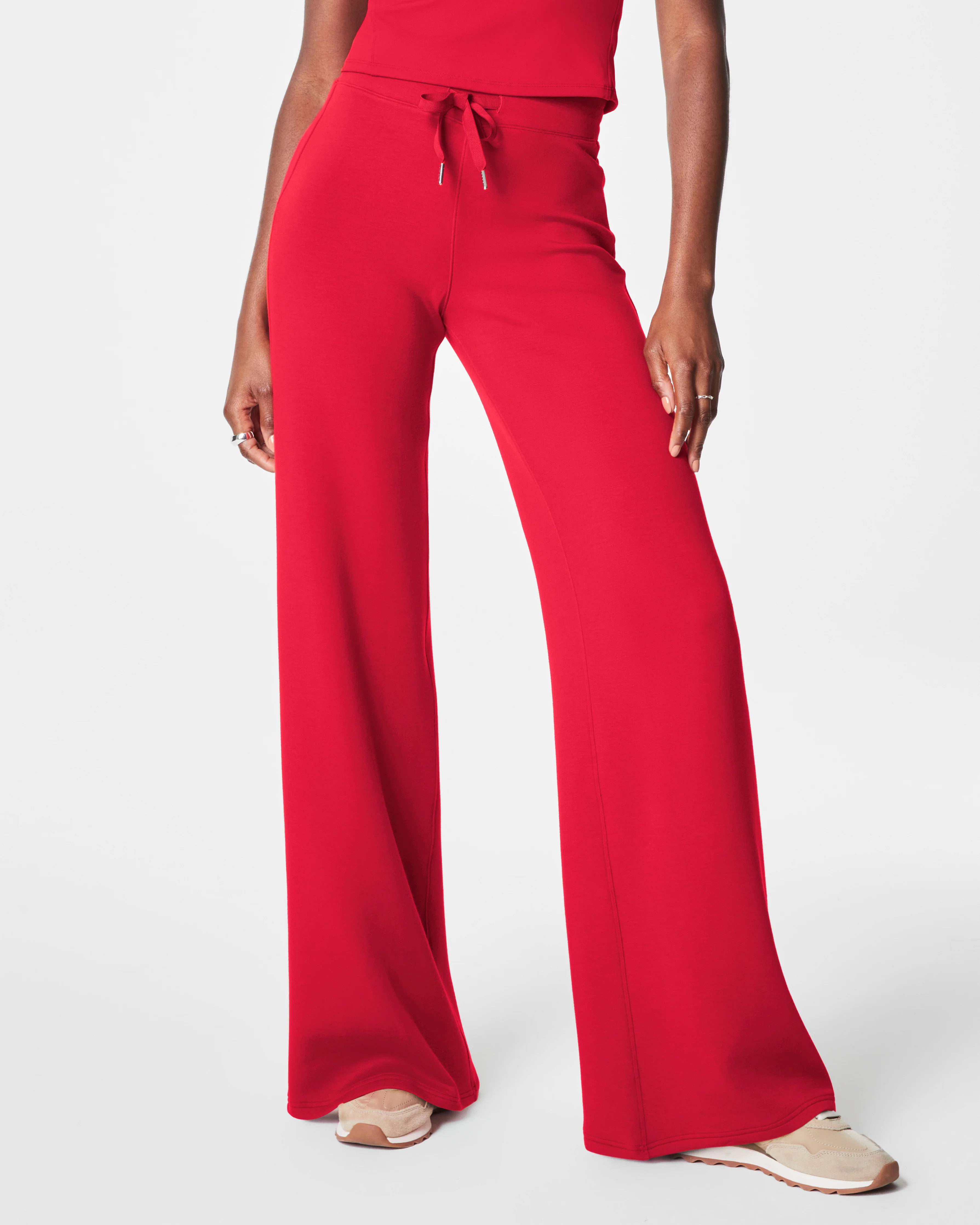AirEssentials Wide Leg Sweatpants – Soft, Lightweight Fit | SPANX | Spanx Canada