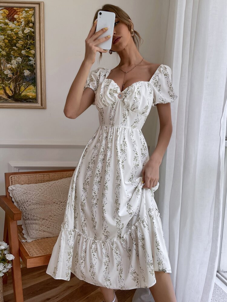 Allover Floral Sweetheart Neck Dress | SHEIN