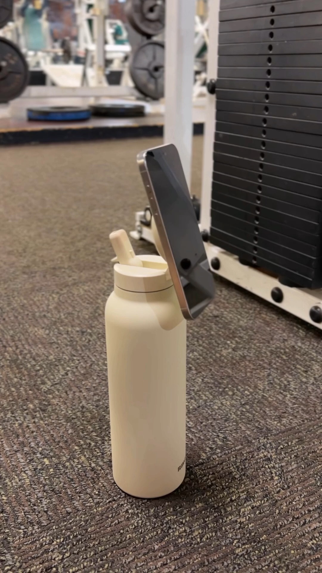 This thermal water bottle with magnetic phone mount has to be the most handy gym accessory. I never worry about where my phone is now. And filming videos with it is a game changer! 🙌🏻

Fitness, gym equipment, workout outfits, sneakers, water bottle

#LTKfitnessgoals #LTKActive #LTKdayinmylife