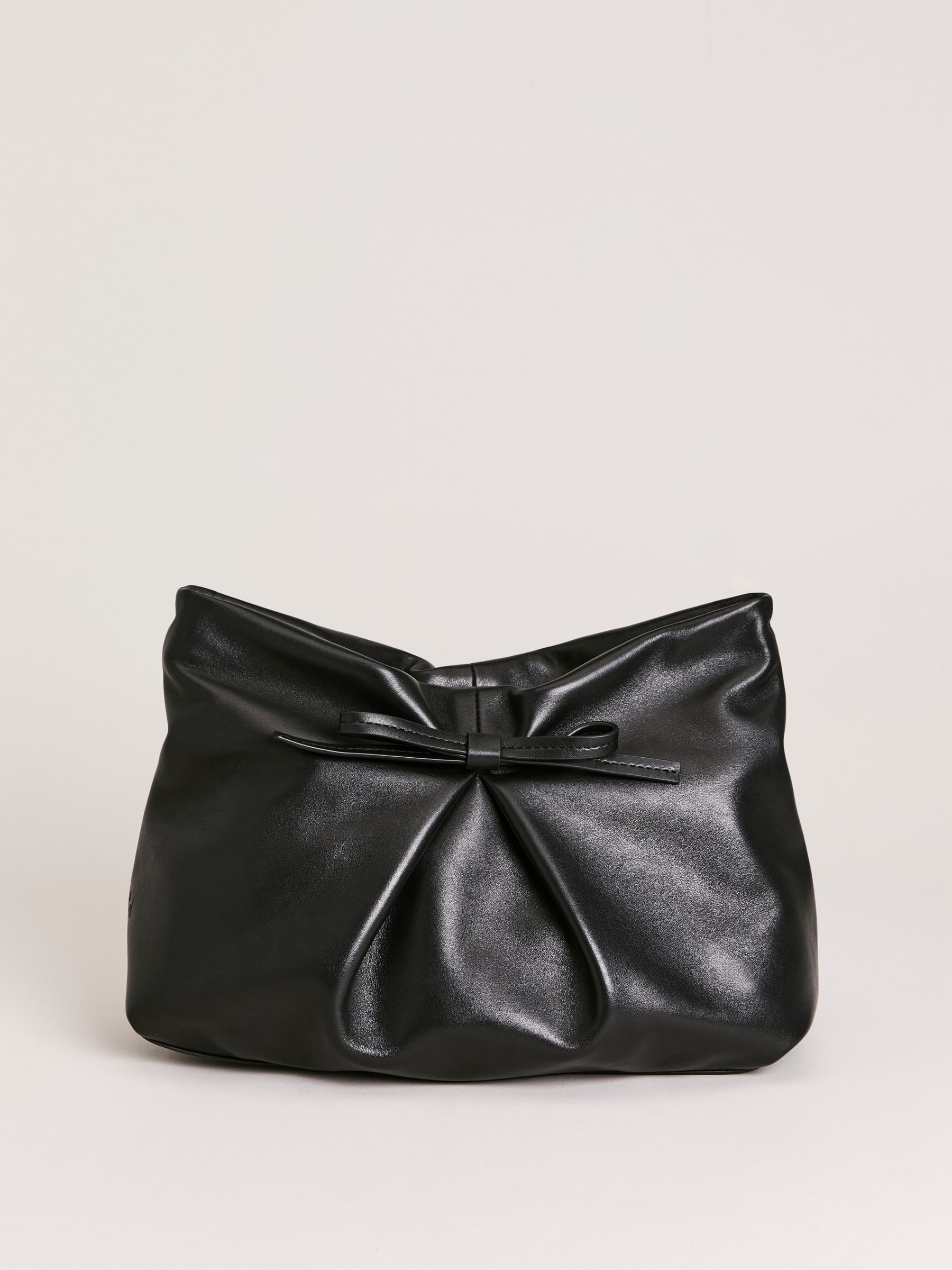 Vittoria Clutch | Reformation (Global)