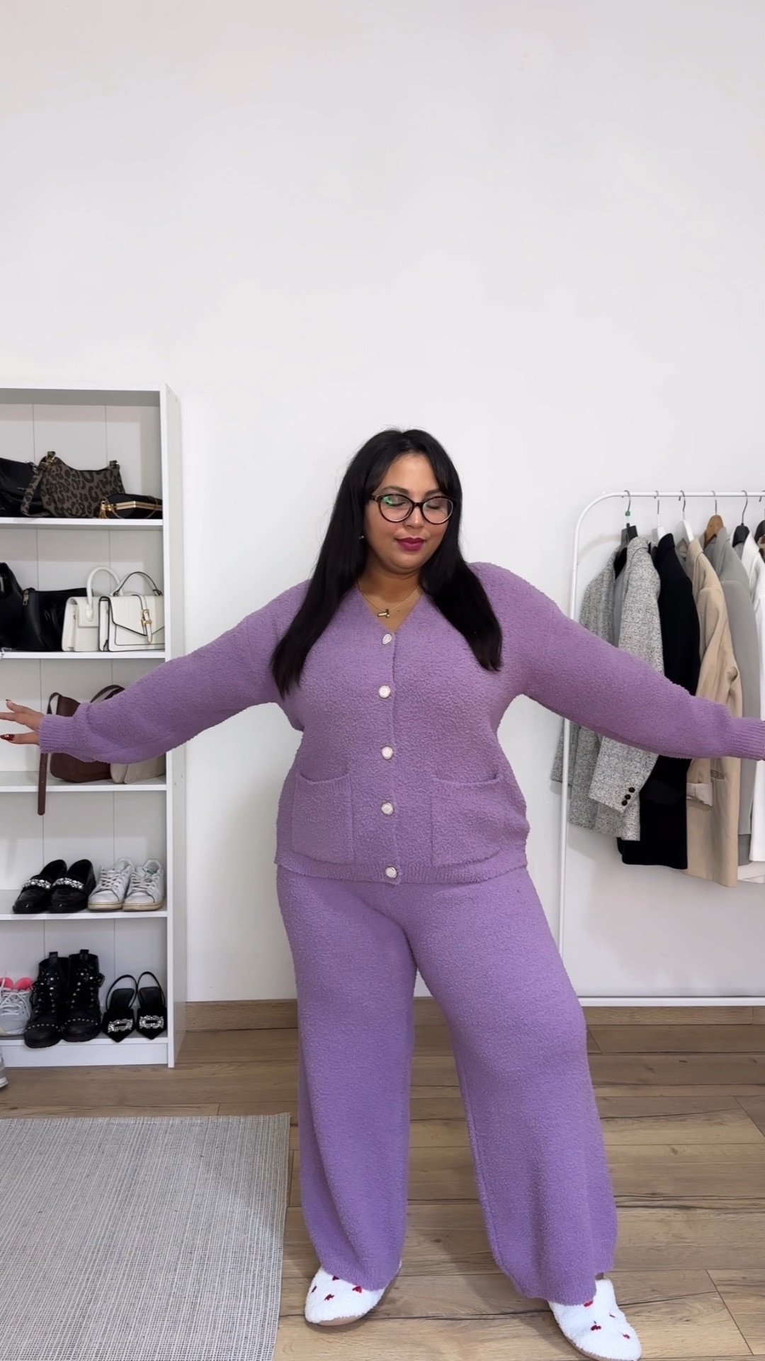Cozy loungewear 💜

#cozyoutfits #loungewear #pjs #pjset #curvyfashion 

#LTKcurves #LTKmidsize #LTKwinter