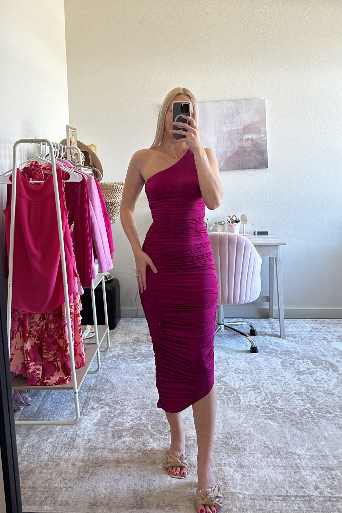 VICI sale! 30% off sitewide with code LTK30! Fall wedding guest dress ideas! 🍂

One shoulder ruched midi dress
•size XS
•Zippered side, tight fitting, but true to size

I’ll share more VICI dresses and wedding guest outfits below!

#LTKxVICI #LTKWedding #LTKSeasonal