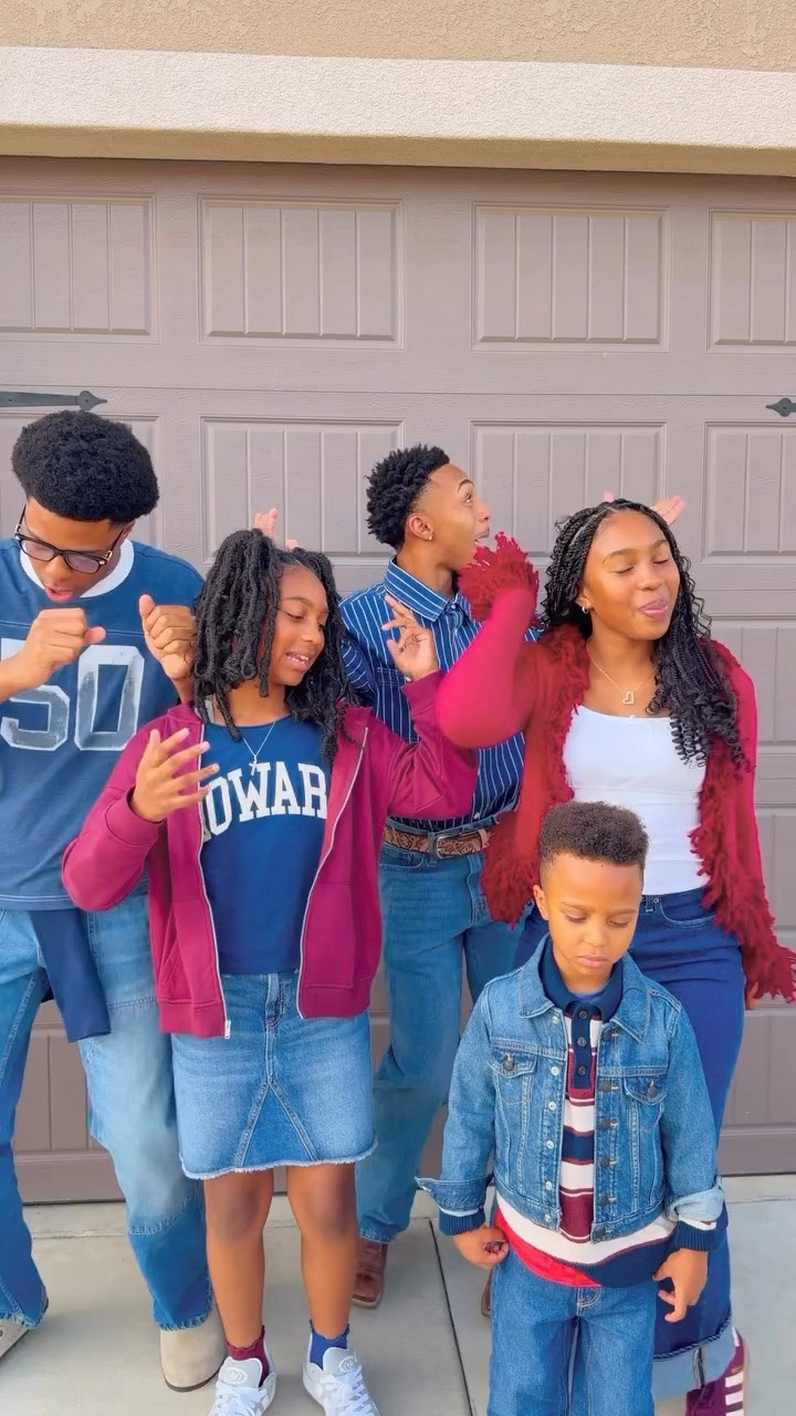 The Lewis Crew throwing some fits for back to school  🏫 ✏️🚌📓📖🍎 @oldnavy

#LTKootd #LTKKids #LTKdayinmylife