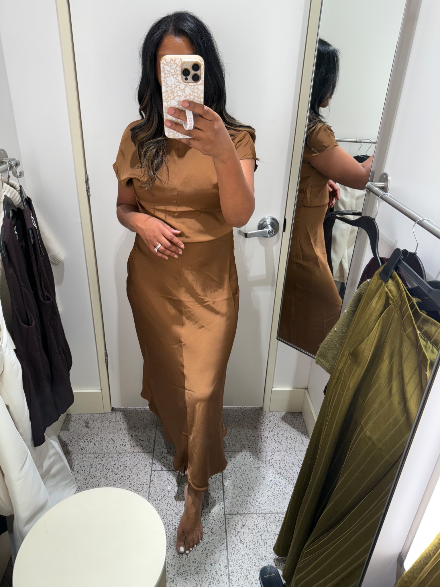 H&M has som a f the cutest dresses! Love this satin one for this holiday season! 

#LTKWorkwear #LTKOver40 #LTKFindsUnder50