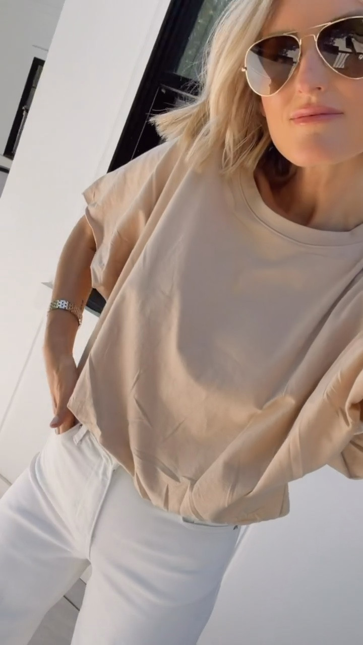 How good is this neutral tee? I can’t believe it’s from Amazon! So many ways to style - the perfect base for accessorizing / layering in spring! Wearing s/4

Loverly grey, neutral outfit ideas,
Spring capsule, Amazon style finds, easy outfit ideas, everyday casual style 

#LTKSeasonal #LTKootd