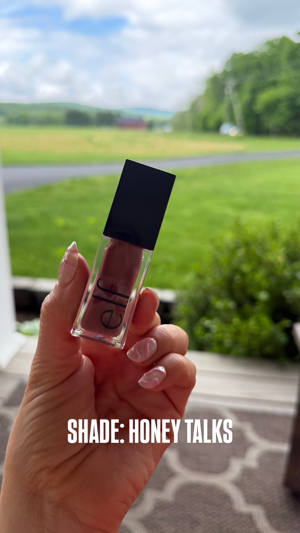 Obsessed with this shade & it’s only $9 ! #walmartfinds #walmartbeauty #summerlip #beauty

#LTKootd #LTKmomlife #LTKselfcare