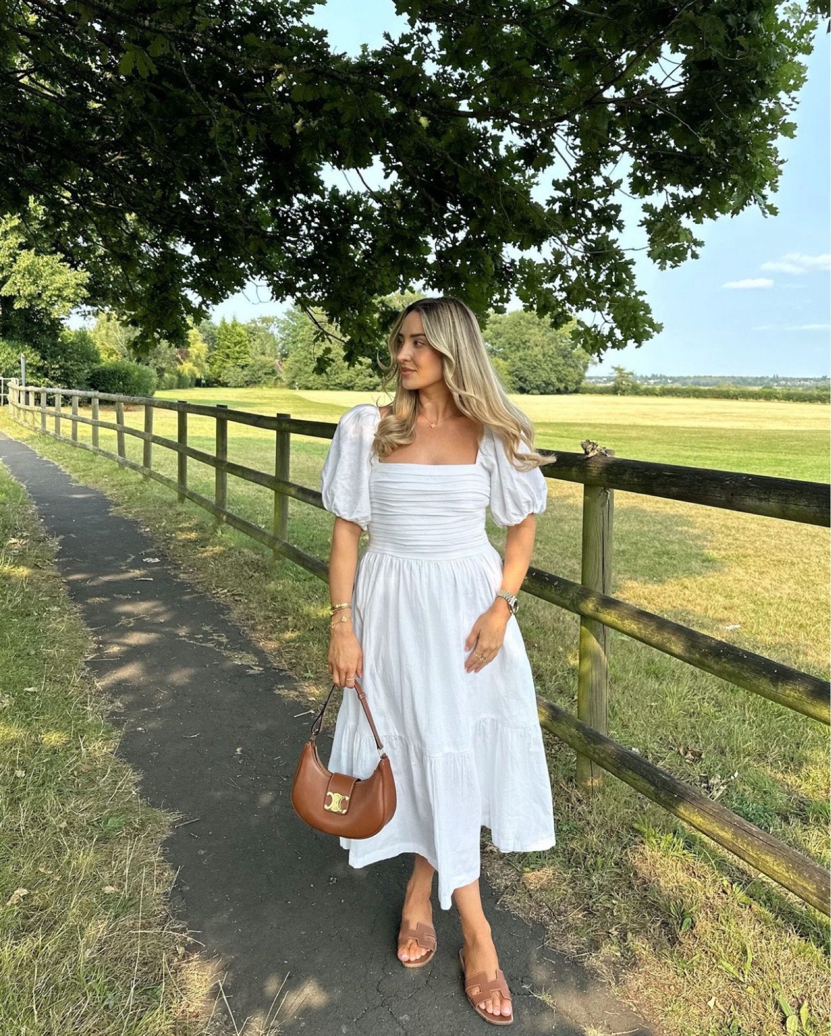 Last of the summer feed, this was truly the season of crisp whites and floaty dresses 🤍 it’s giving English country garden grandma vibes 🍃💐

#LTKautumn