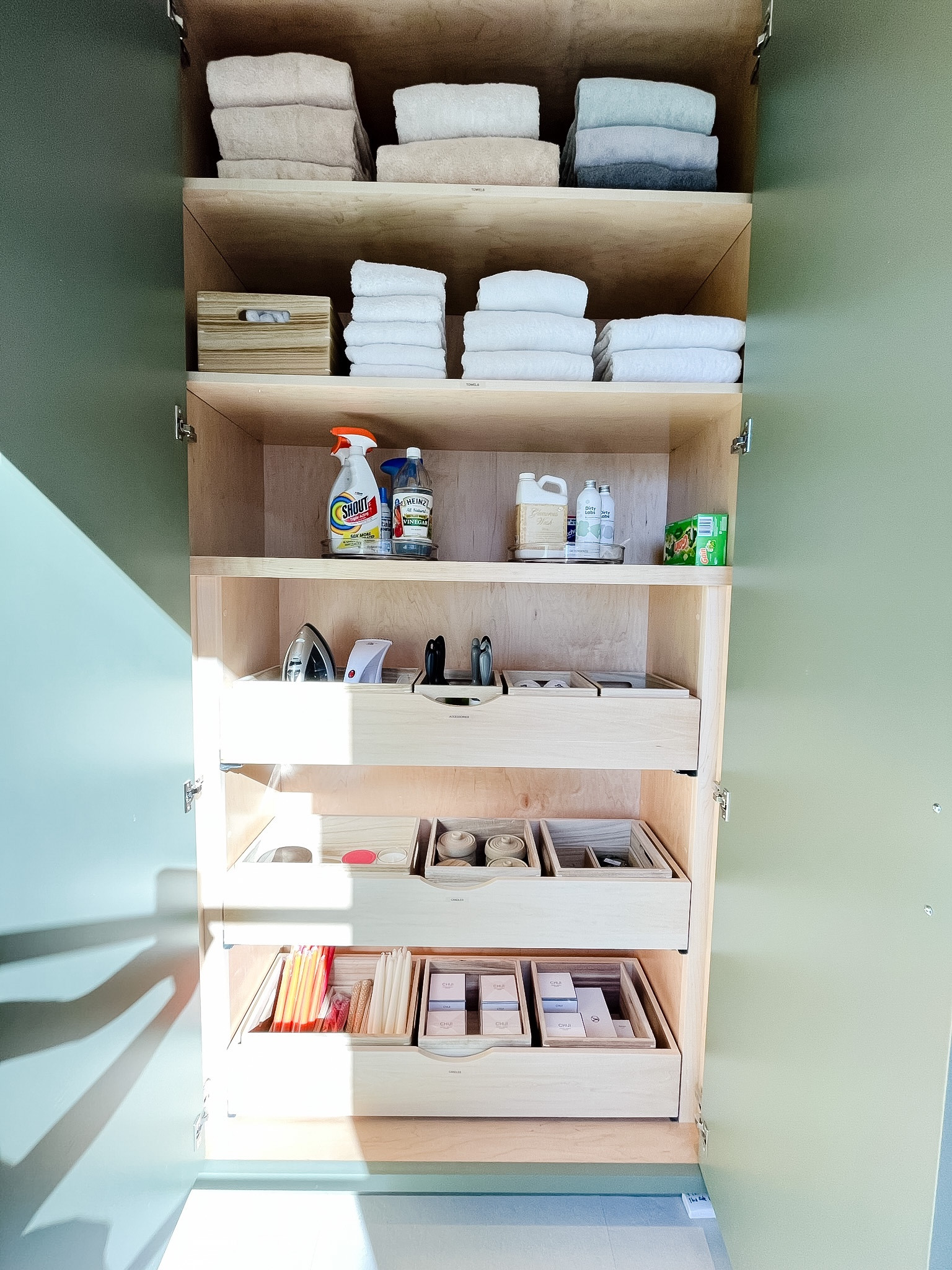 Sand wood bins to perfectly match the inside of this kitchen cabinet ✔️

#LTKhome
