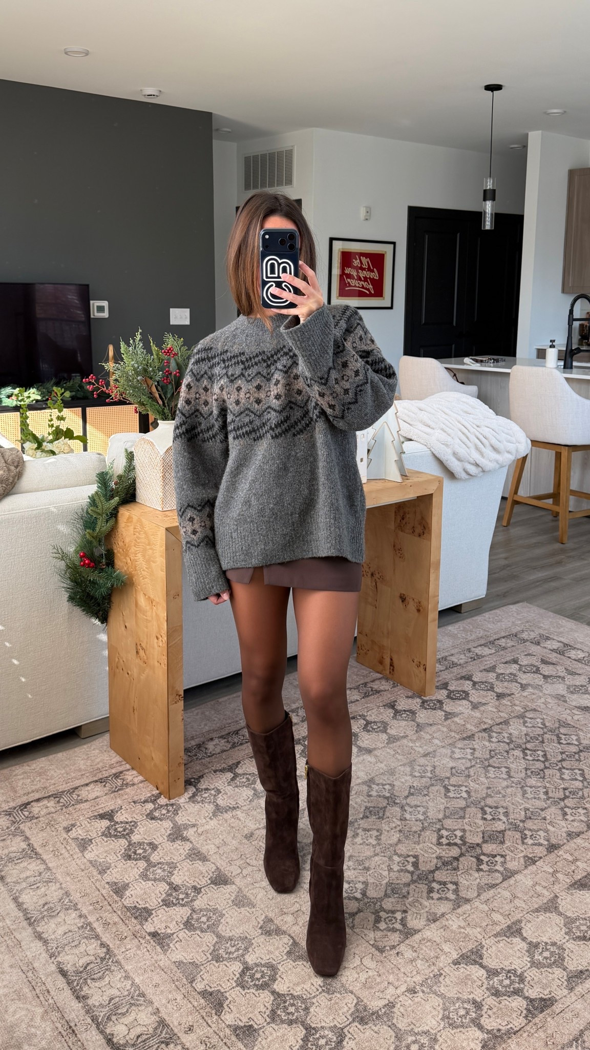 Small sweater 0 skort!