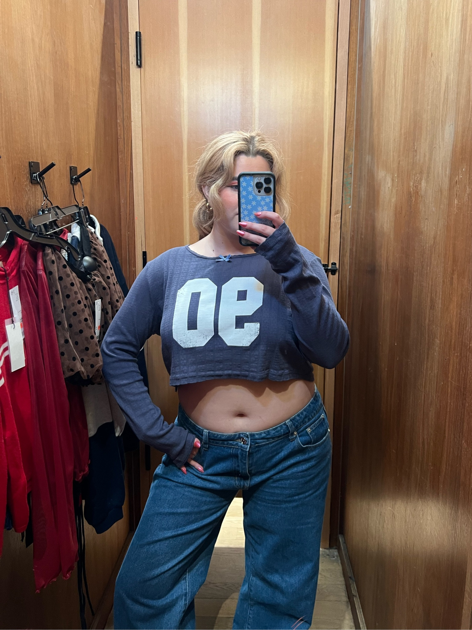 urban outfitters 90 graphic long sleeve, wearing size XL 🩵

#LTKSaleAlert #LTKFindsUnder50 #LTKMidsize