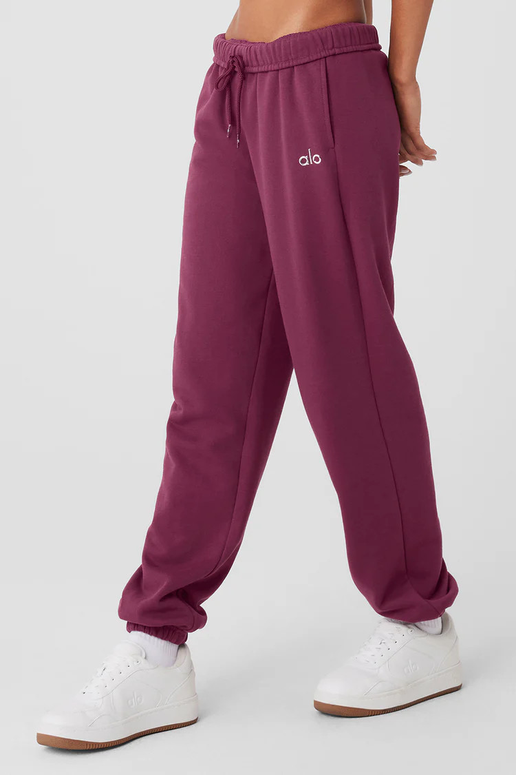 Accolade Sweatpant - Wild Berry | Alo Yoga (US)