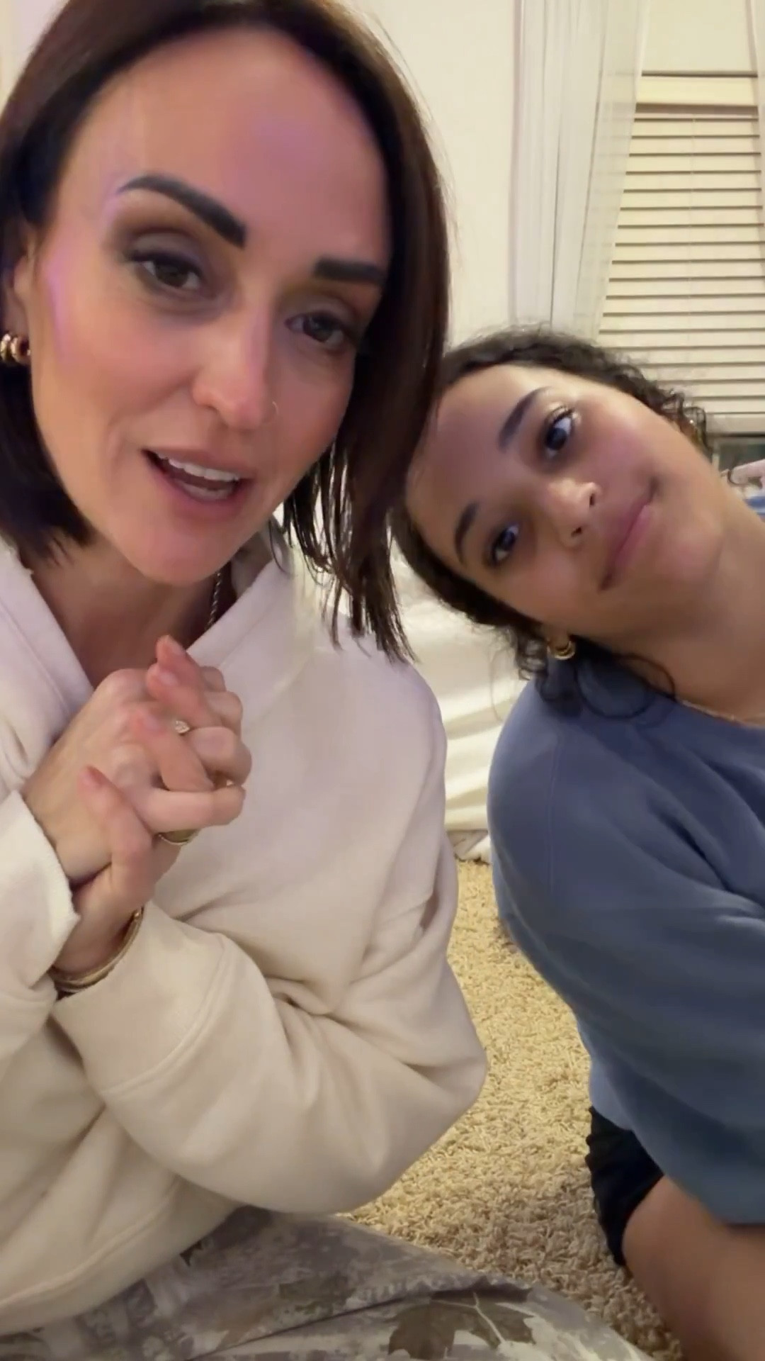 Teen shopping finds M in Nike Ts, L in everything elsee

#LTKOver40 #LTKmomlife #LTKdayinmylife