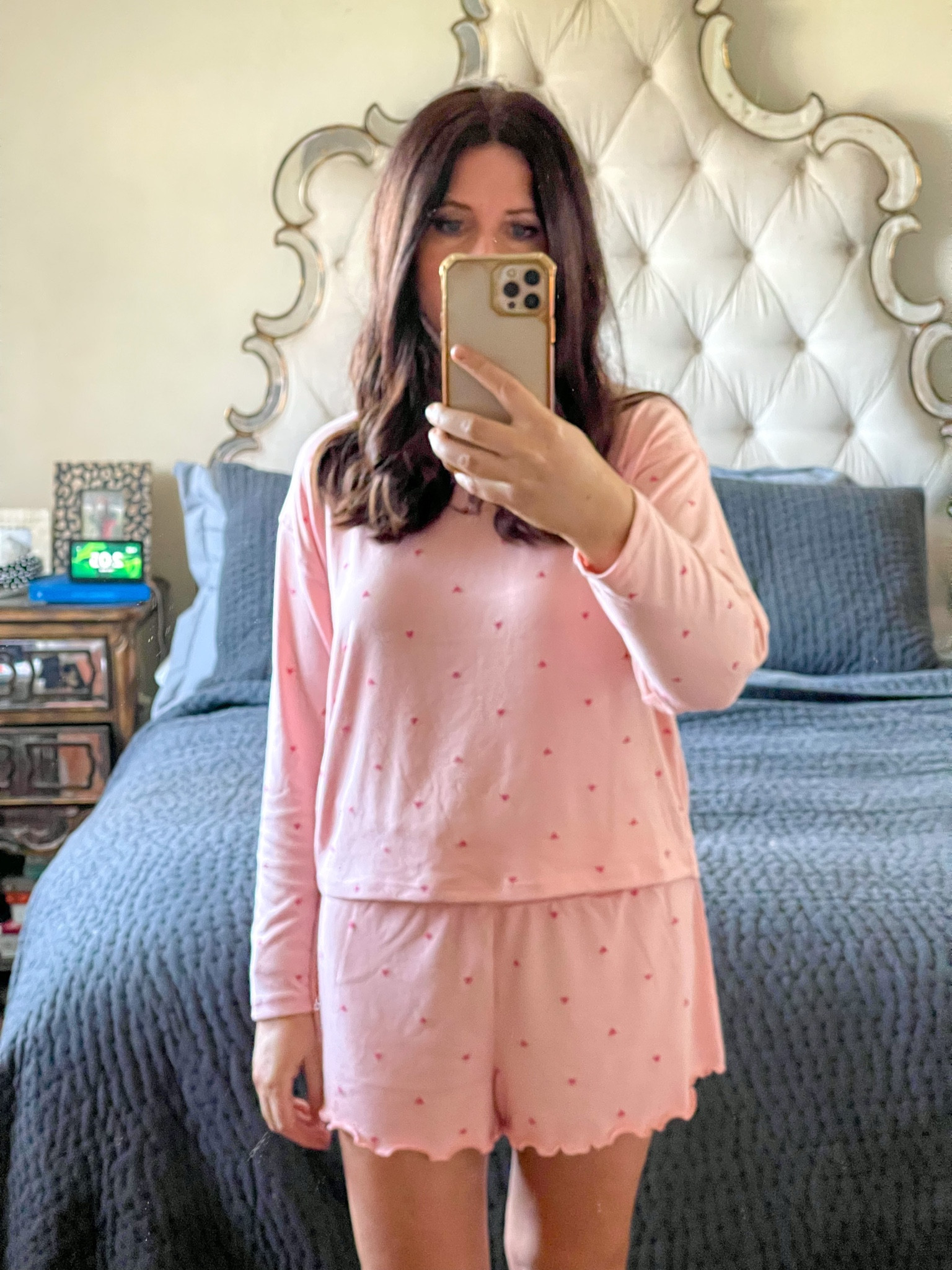 Valentine’s Day pajamas set for her. Long sleeve pajama top with hearts. Valentine’s Day short pajama set. ❤️💗

#LTKGiftGuide #LTKStyleTip #LTKFindsUnder100