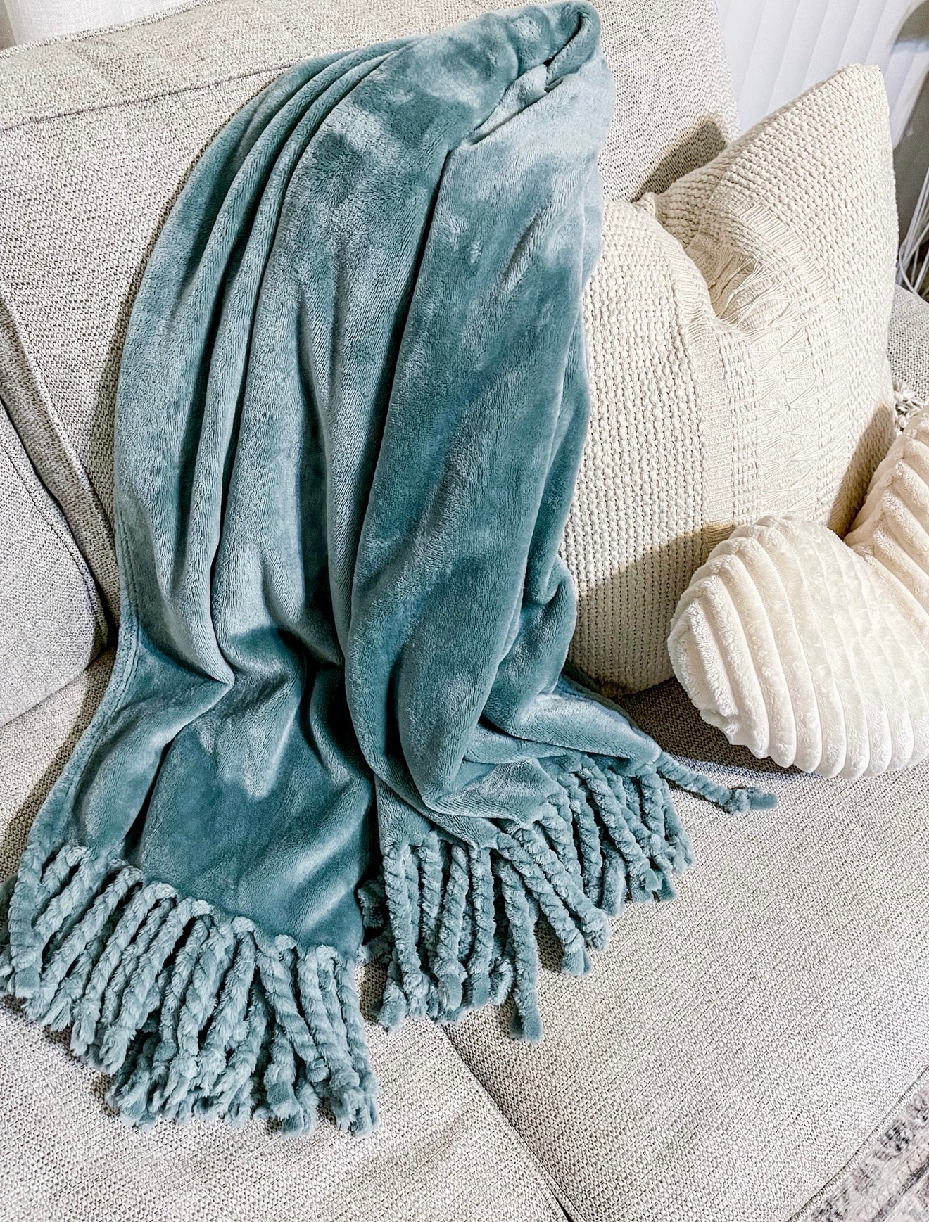 One of my favorite blankets from the Nordstrom Anniversary Sale is part of the sale this year again. Love this color. It’s only $25, it will be $45 after the sale ends. This blanket would make a great gift. I’m linking my home picks from the NSale 2026 below. 




NSale 2026, NSale favorites, NSale picks, Nordstrom anniversary sale home favorites, Nordstrom anniversary sale home picks

#LTKTravel #LTKSeasonal #LTKHome #LTKSaleAlert