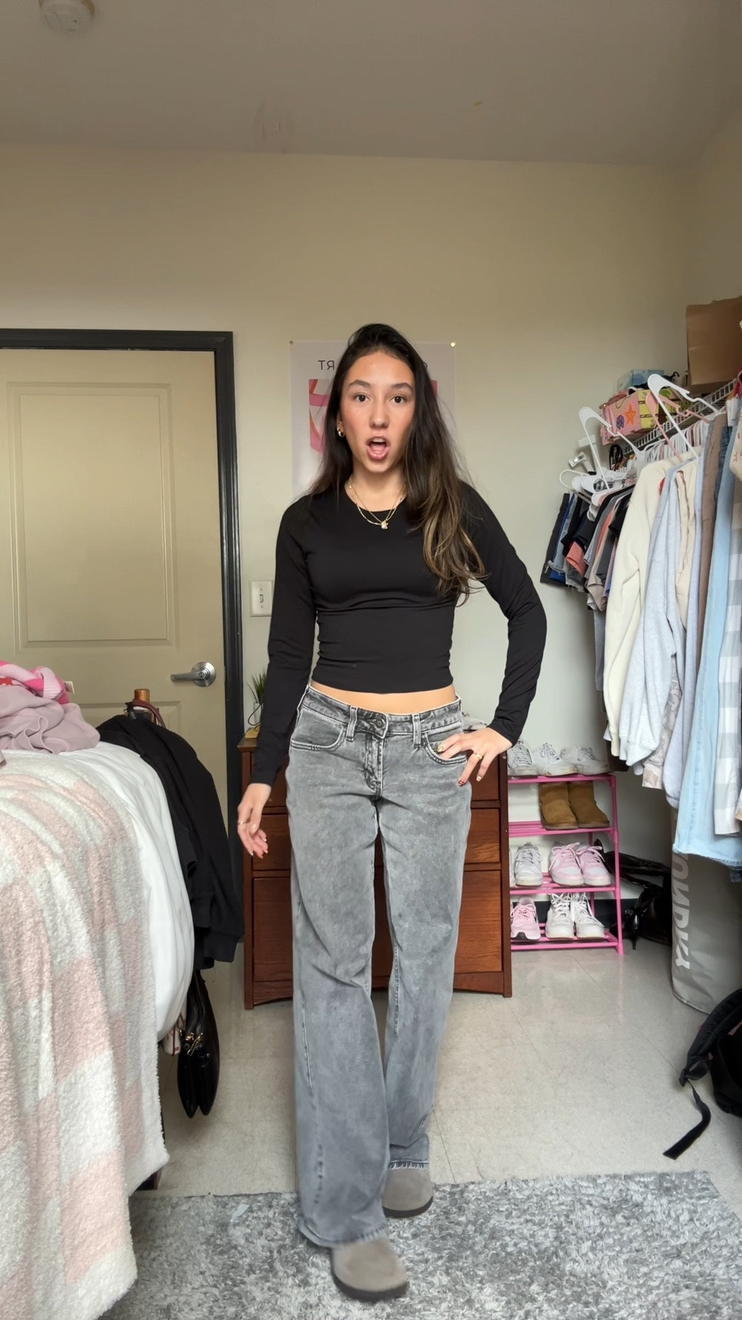 Top: small
Jeans: 00/24 
Shoes: 7
