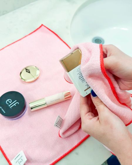 We love following Abby James’ guide and using microfiber cloths to clean our makeup products. This pink cloth is from our new Walmart collection ✨ 