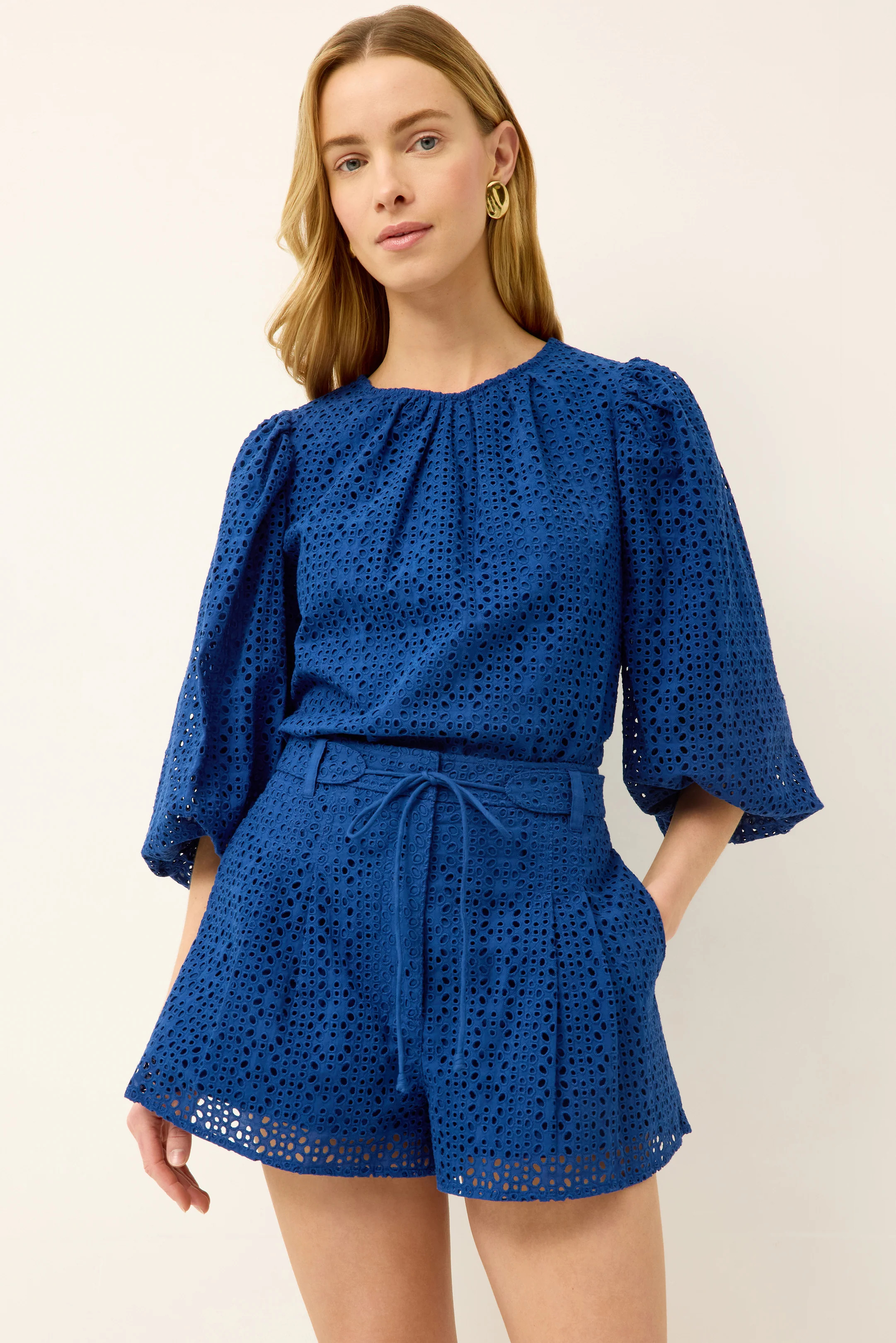 LANDER SHORT | Marie Oliver