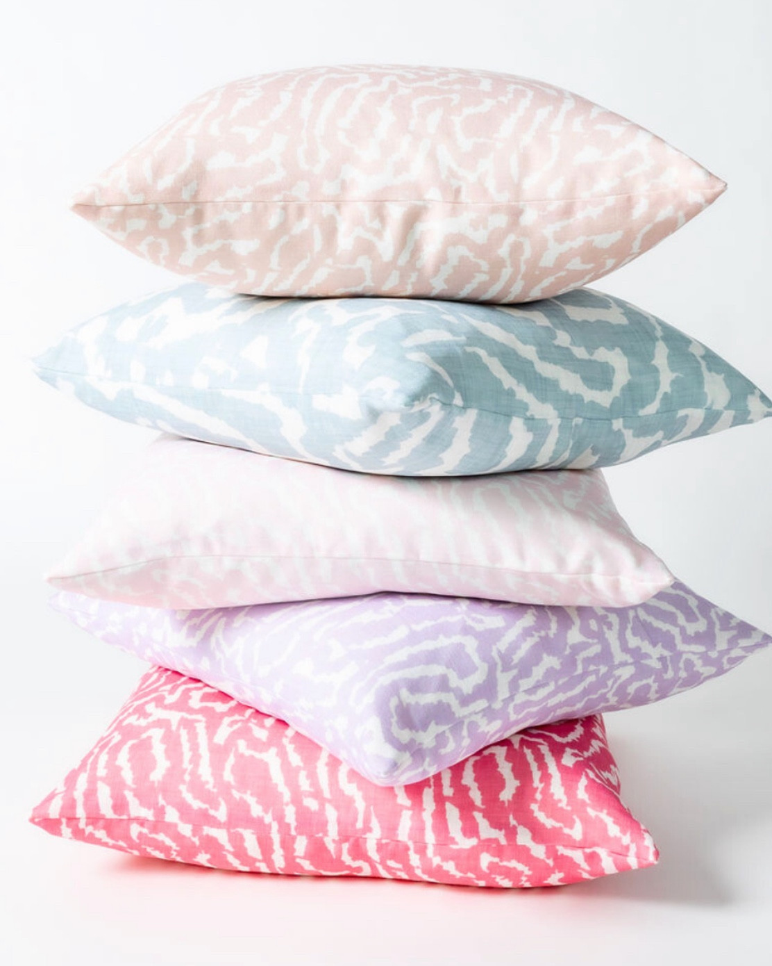 New year, same best sellers!!!! Upgrade your walls, your sofa, and your vibe with some of your (& mine) favorite patterns: Country Roads & Speakeasy ✨

#LTKHome