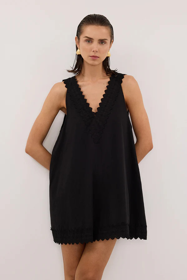 ANNABEL BLACK SLEEVELESS V NECK MINI DRESS | DISSH