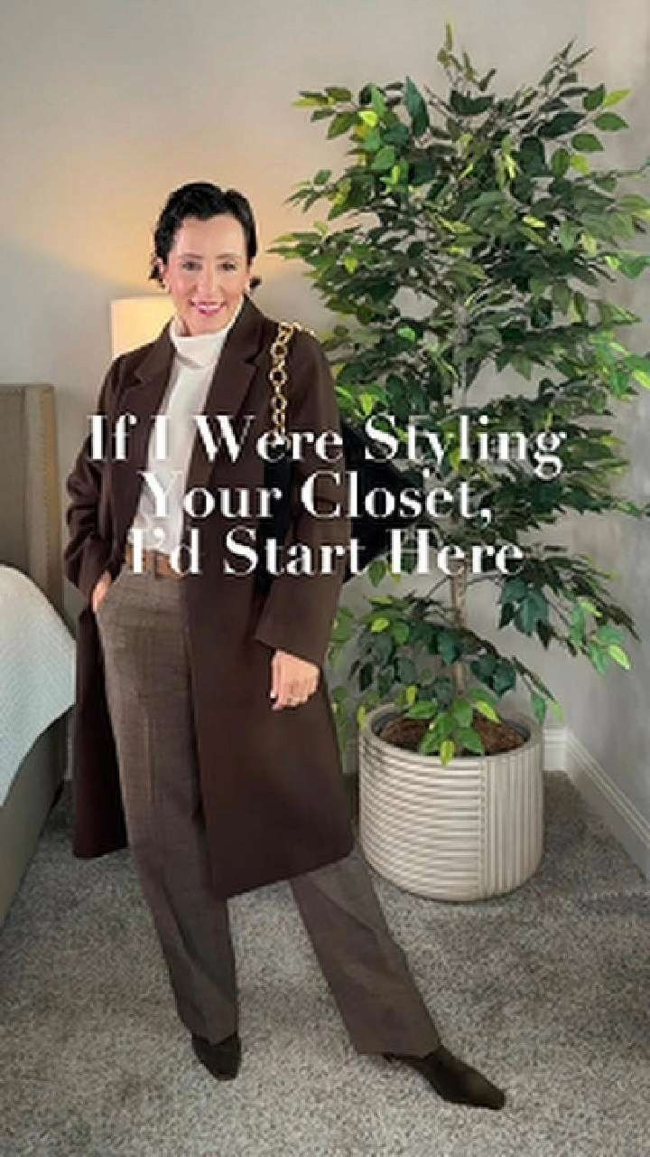 I’ve put together a simple capsule wardrobe so you don’t have to. Timeless pieces that mix easily, work for real life, and take the guesswork out of getting dressed. These are the kinds of basics you build everything around. 

 #LTKHoliday #LTKgrwm #LTKootd