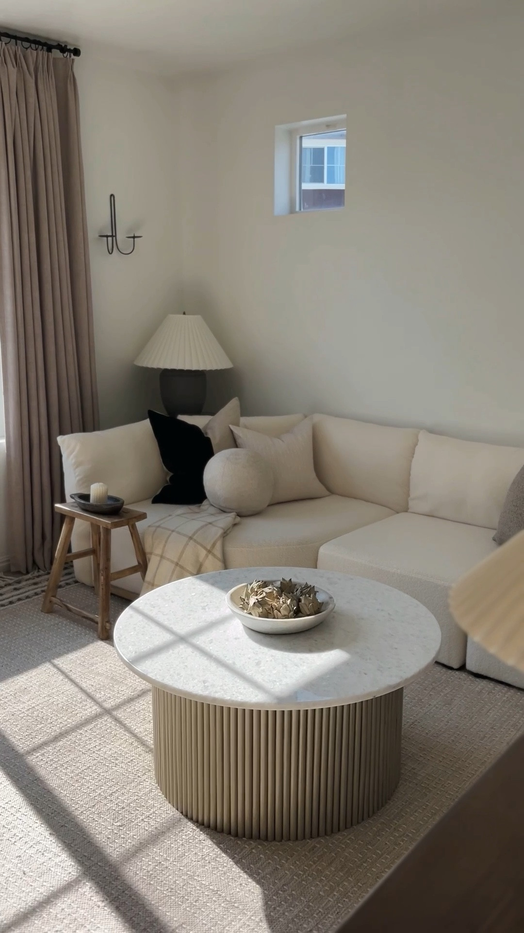 This dreamy boucle sectional/sofa is a win and fits so well in here it’s the perfect movie room sofa! 🤍





#home #sofa #amazon #finds #neutral #livingroom #bonusroom #sectional #decor

#LTKHome #LTKStyleTip #LTKCyberWeek