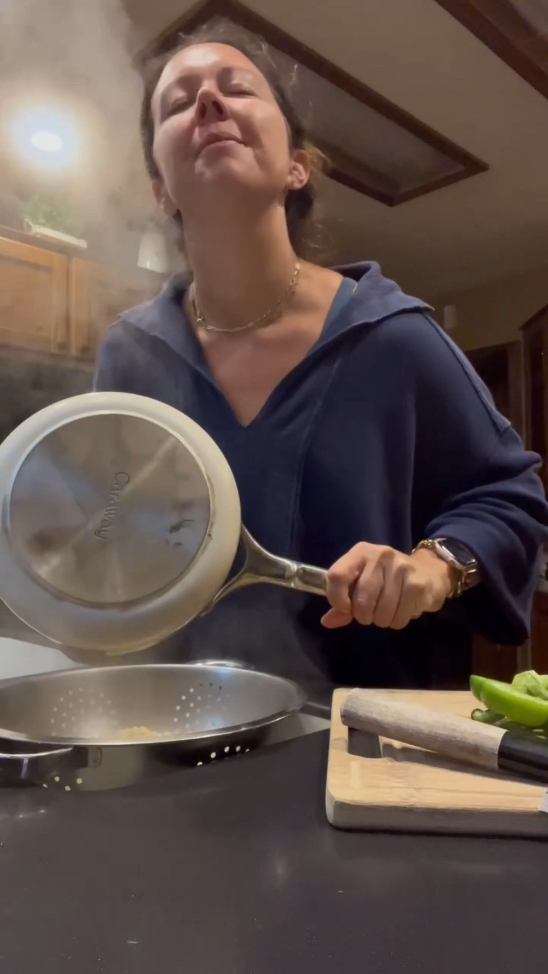 Morning hustle in full swing over here 😅 Between packing the kids’ lunches, filling water bottles with mullein + elderberry, sneaking bone broth protein into their Goodles mac & cheese (hello 17g protein each 🙌), and making everyone breakfast — it’s a whole Manic Monday vibe.  

#LTKActive #LTKHome #LTKFindsUnder50