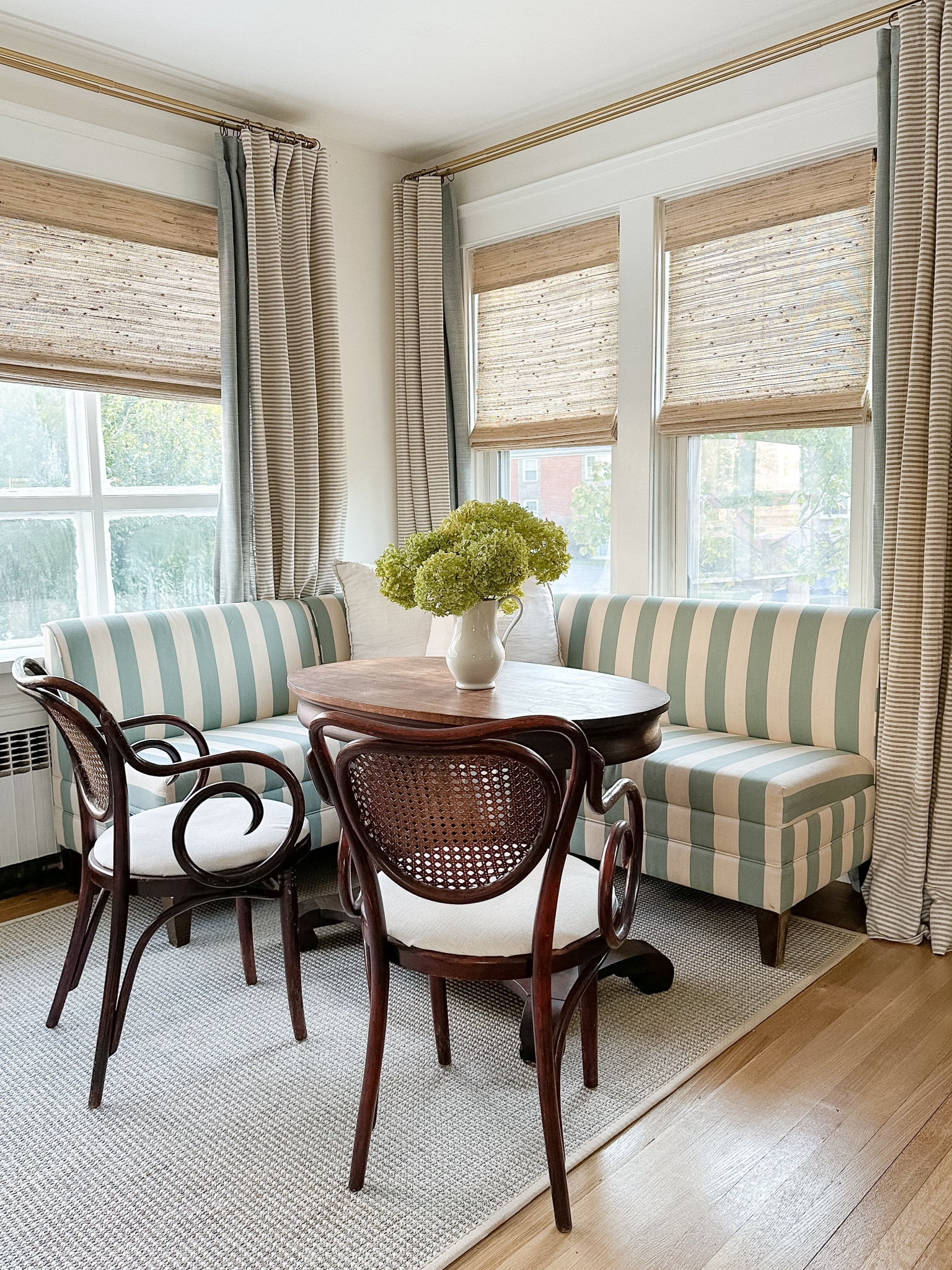 Our blue and white striped banquette 🤍🩵 and some other similar styles! 



#LTKStyleTip #LTKHome #LTKSaleAlert