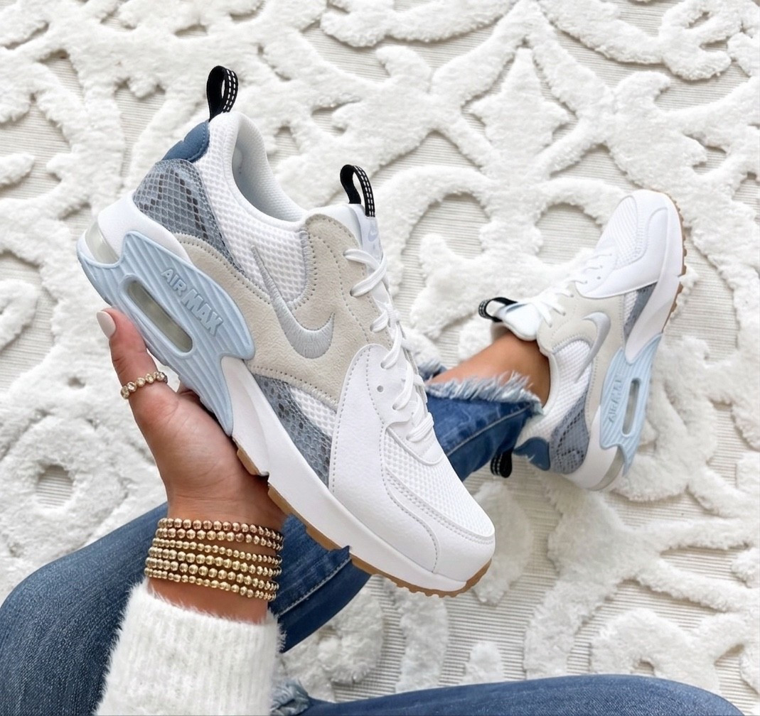 Nike air max excee premium sneakers runs true to size white / hydrogen blue / mystic navy / wolf grey 