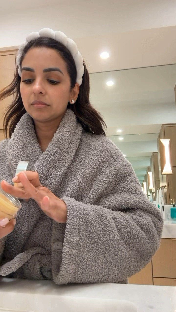 20% off sitewide at Elemis today! The cleansing balm is a must for me! @elemis #elemispartner #ad

#LTKSaleAlert #LTKBeauty