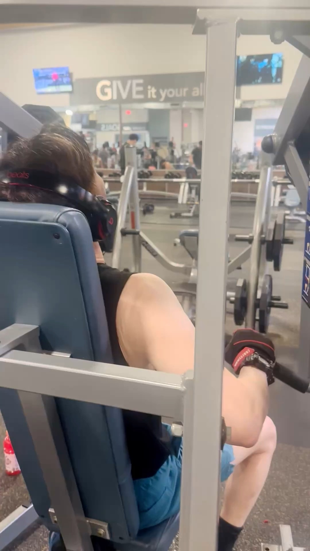 Sunday stress-resistance training. Pushing through, resetting the mind, and building strength one workout at a time. Sometimes the best part of the gym isn’t just the workout — it’s walking out feeling mentally stronger too. #SundayWorkout #StressRelief #WellnessMoment #GymLife #MindBodyBalance #WorkoutMood #HealthyLifestyle #ResetForTheWeek #FitnessRoutine #SundayEnergy

#LTKActive #LTKfitnessgoals