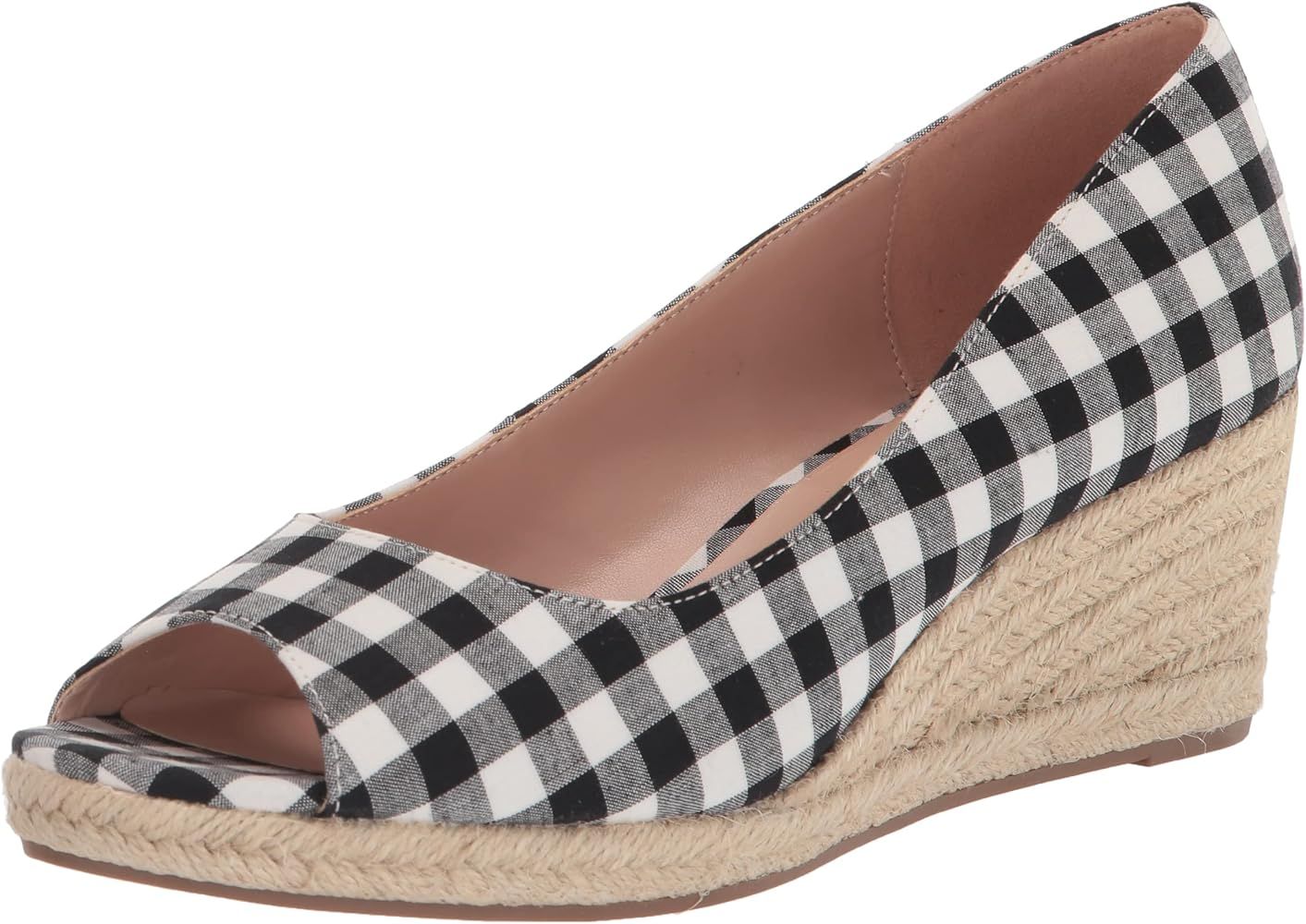 Bandolino Women's Nuri Wedge Sandal | Amazon (US)