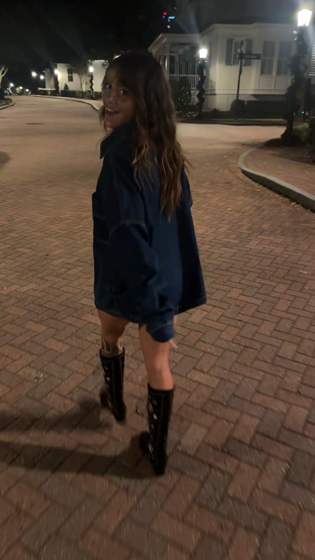 Jacket - XXL
Skirt - size 2

Purse is thrifted 
Shoes are The Hippie Shake

#style #styleinspo #outfitinspo #falloutfits #winteroutfits #denim

#LTKootd