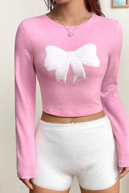 Such a cute dainty sweater

#LTKCyberWeek #LTKSeasonal #LTKHoliday