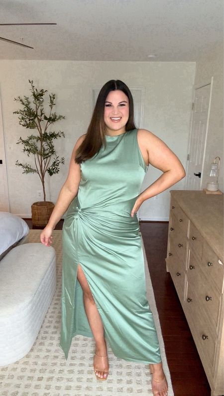 Spring wedding guest dresses from Abercrombie!

Green: size xlarge tall (should have gone with a size large) 

Midsize, wedding guest, wedding guest dress, spring wedding, spring wedding guest dress, spring dress, Abercrombie dress 


#LTKFindsUnder50 #LTKSeasonal #LTKWedding