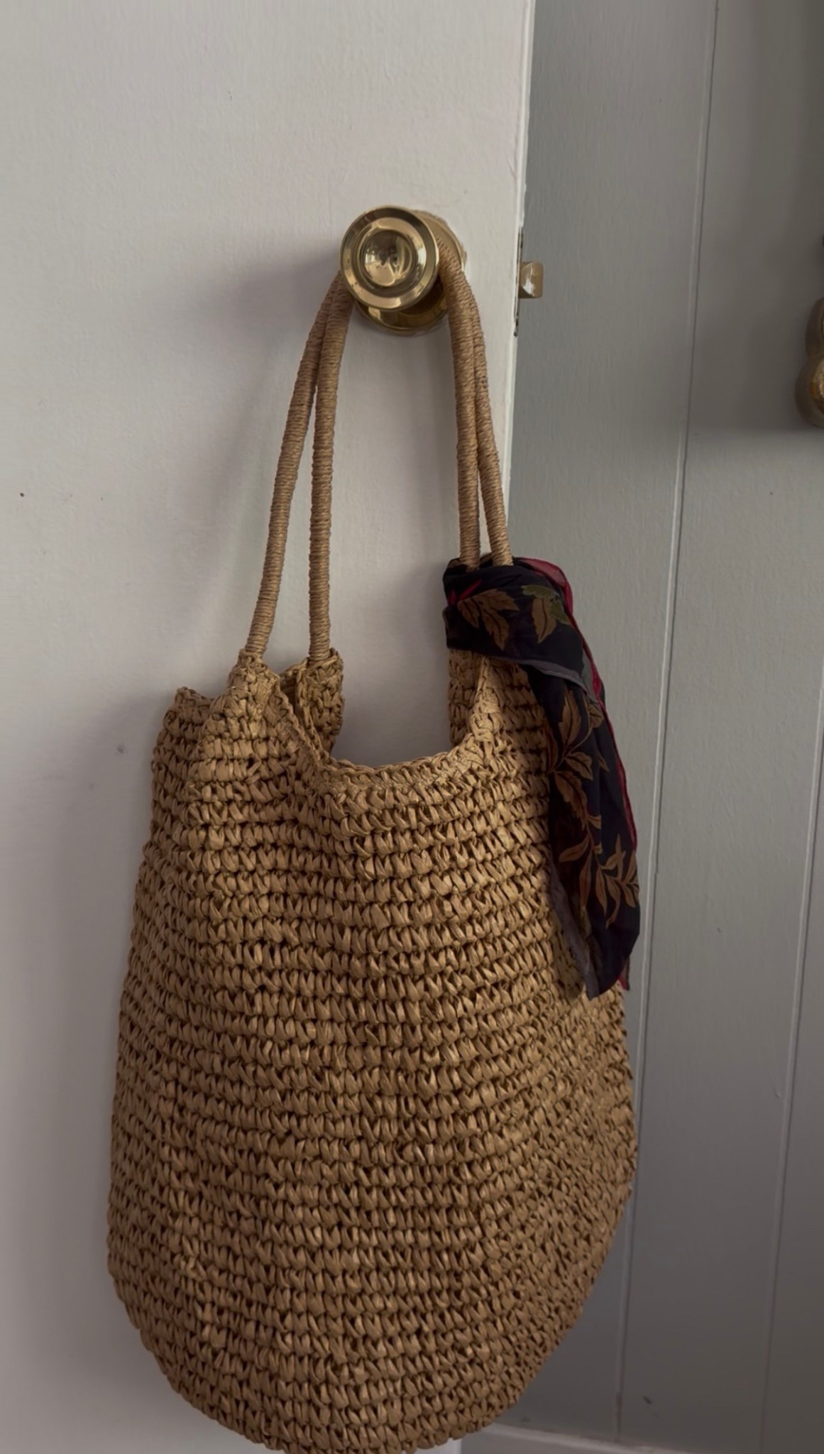 Woven bag for summer ! 
Great size for throwing in allllll the things. 
Mom bag, diaper bag, summer bag, beach bag 
