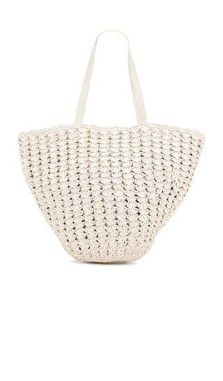 BTB Los Angeles Shiloh Tote in Cream. | Revolve Clothing (Global)