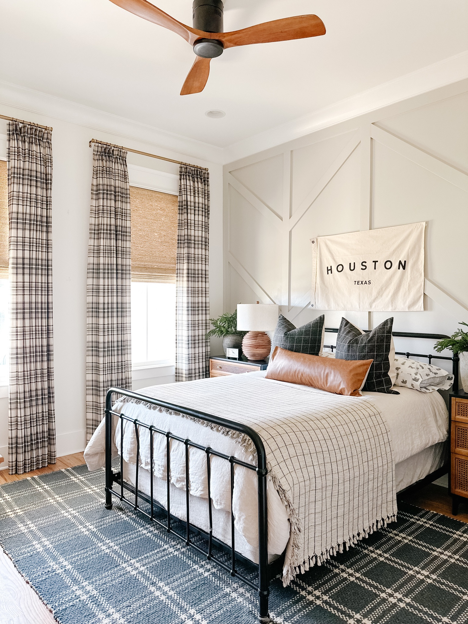 Boys bedroom, bedroom, two pages curtains, curtain panels, bedding, boys bedding, pillows, throw pillows, lamps, rug, bedroom rug, area rug, plaid, plaid rug, plaid curtains, Christmas, Christmas decor, Christmas bedroom



#LTKhome #LTKSeasonal #LTKHoliday