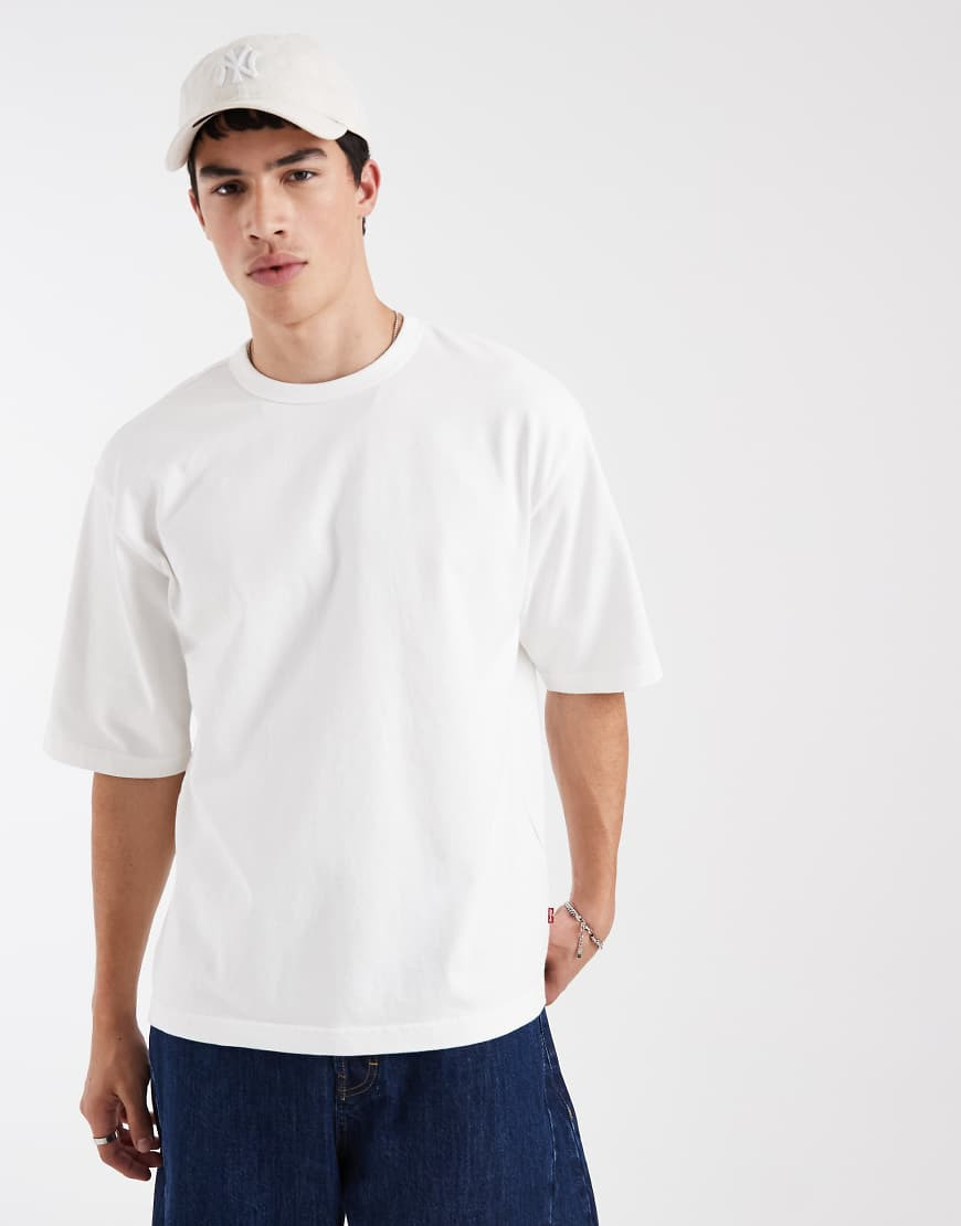Levi's heavyweight loose t-shirt in white | ASOS (Global)