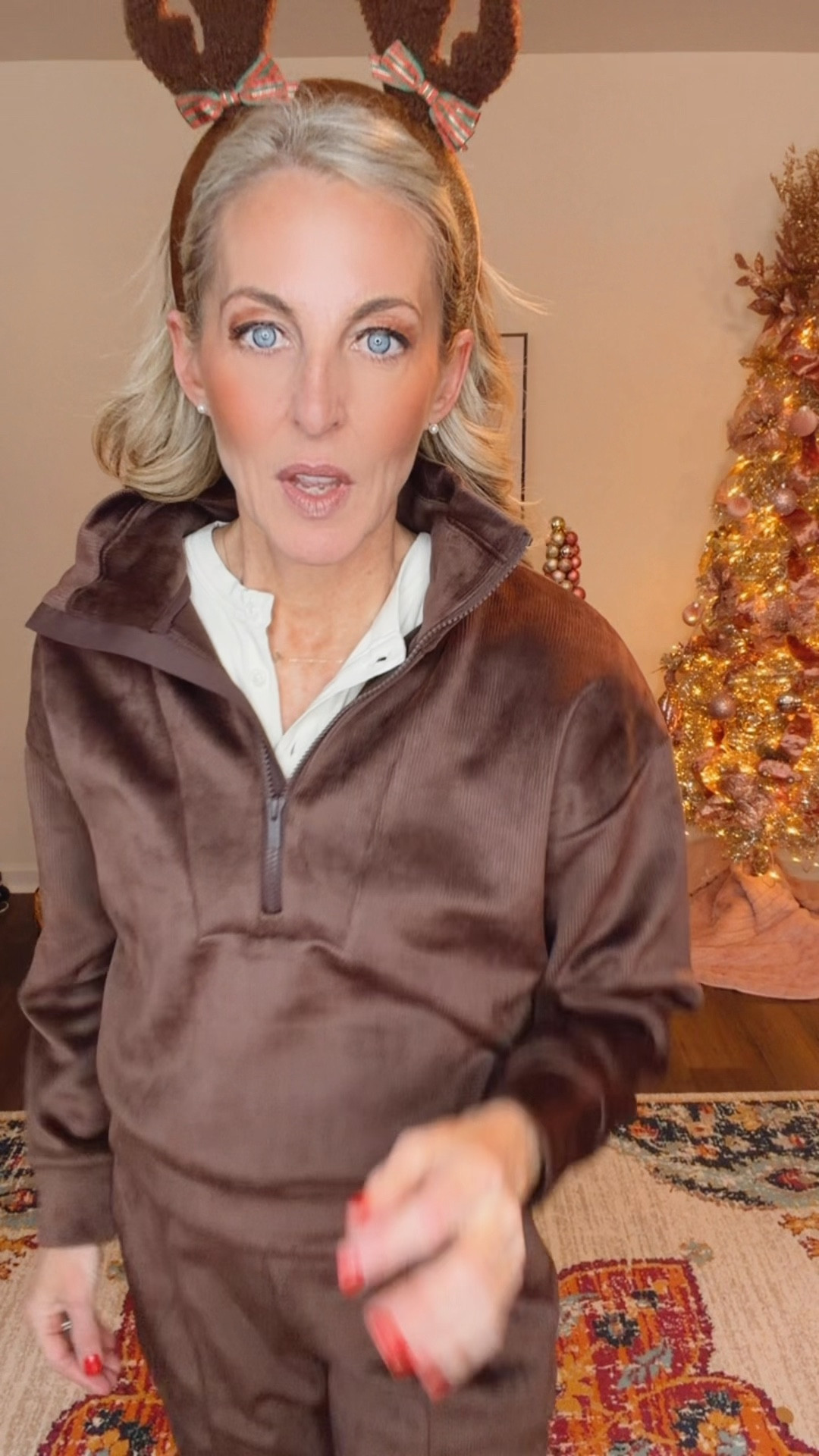 Listen… I got my themed days all mixed up, so let’s just pretend I’m Max the dog from the Grinch. 😂 Tomorrow is actually Grinch Day, but here I am… serving “cute reindeer who accidentally wandered into Whoville” energy. 🦌💚

Either way—PLEASE don’t sleep on this Target set. I’m telling you right now… it’s going to go viral and it’s going to sell out. So I’m sharing it tonight before it disappears.

Wearing an XS in the joggers + a small in the top. Linking them here along with some shoe options because y’all are gonna want this cozy goodness. ✨

#LTKgrwm #LTKootd #LTKHoliday