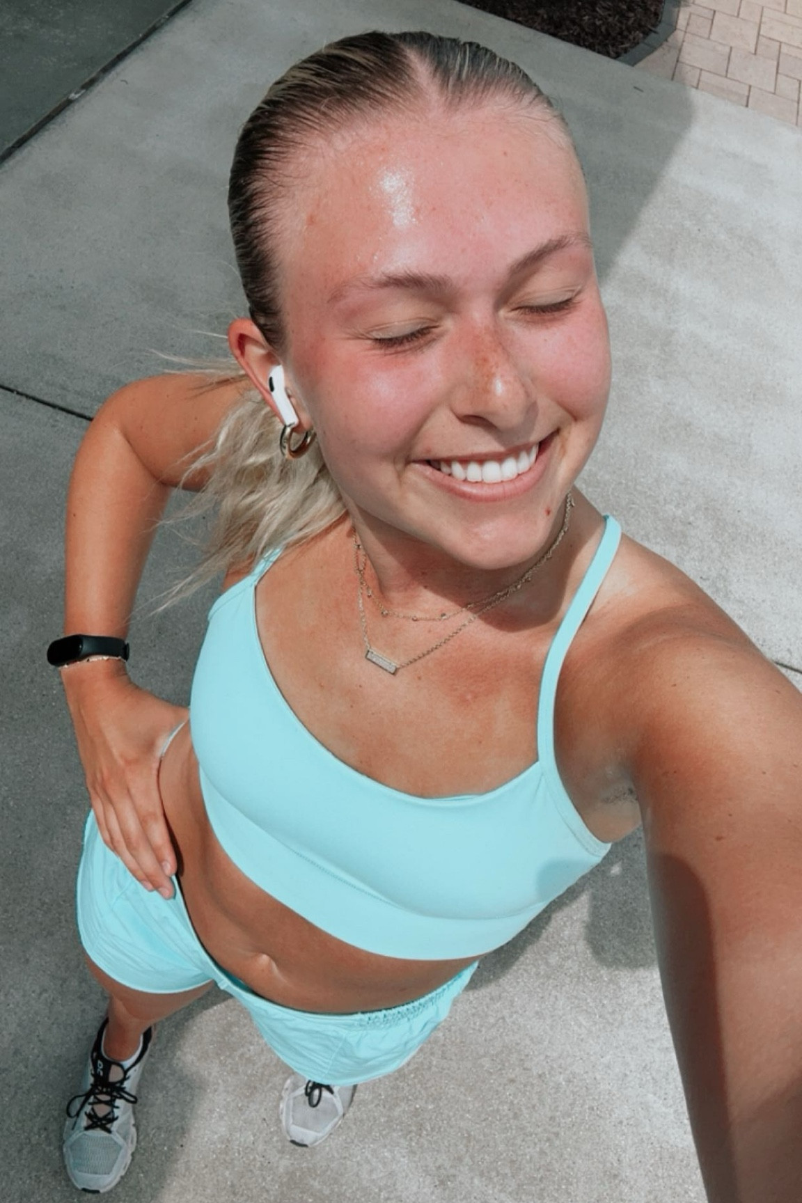 RUN FIT 🏃🏼‍♀️🏃🏼‍♀️

#LTKActive #LTKshoecrush #LTKfitness