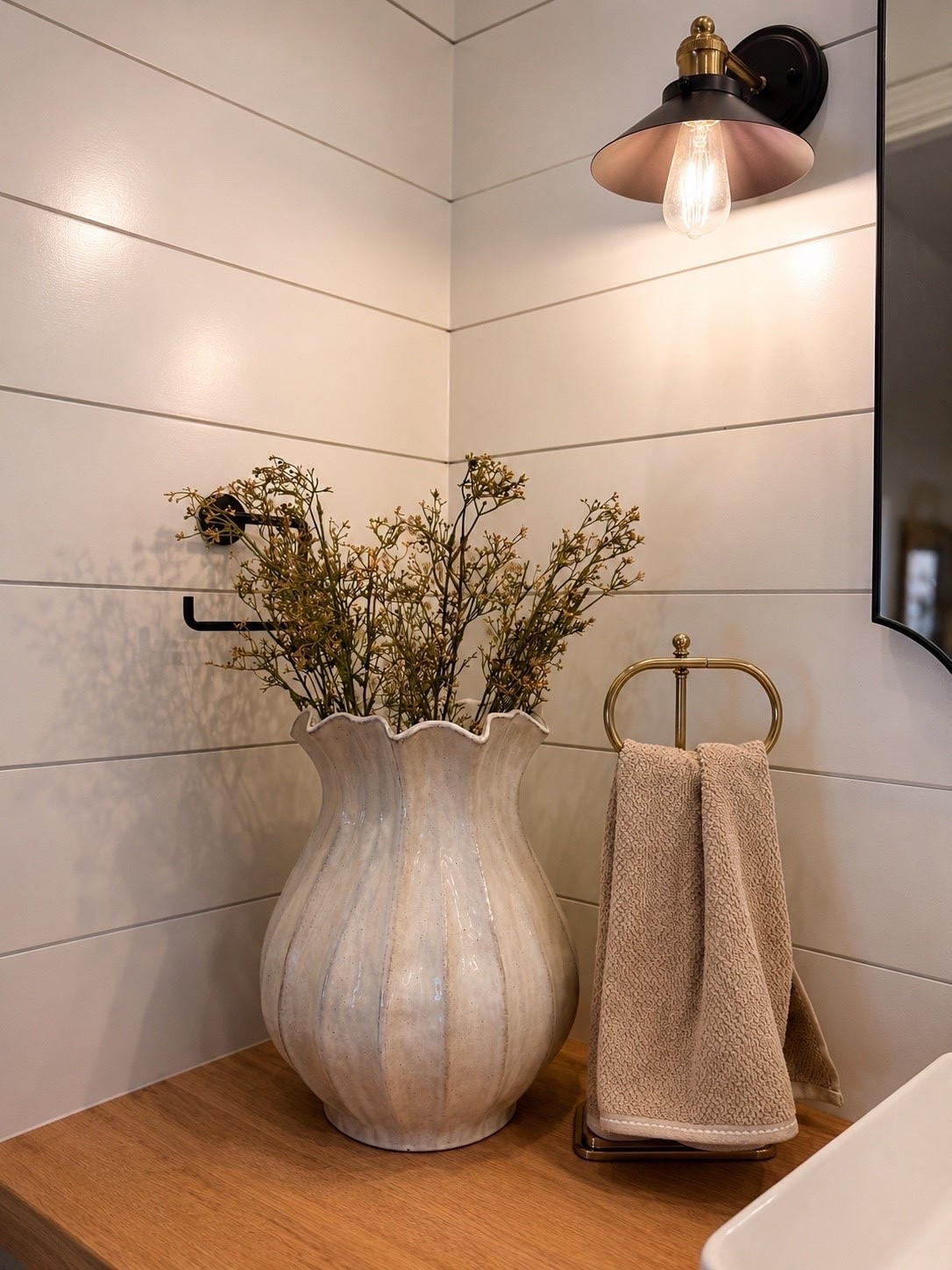 Spicing up the bathroom with some gorgeous new home arrivals from @Target

#LTKHome